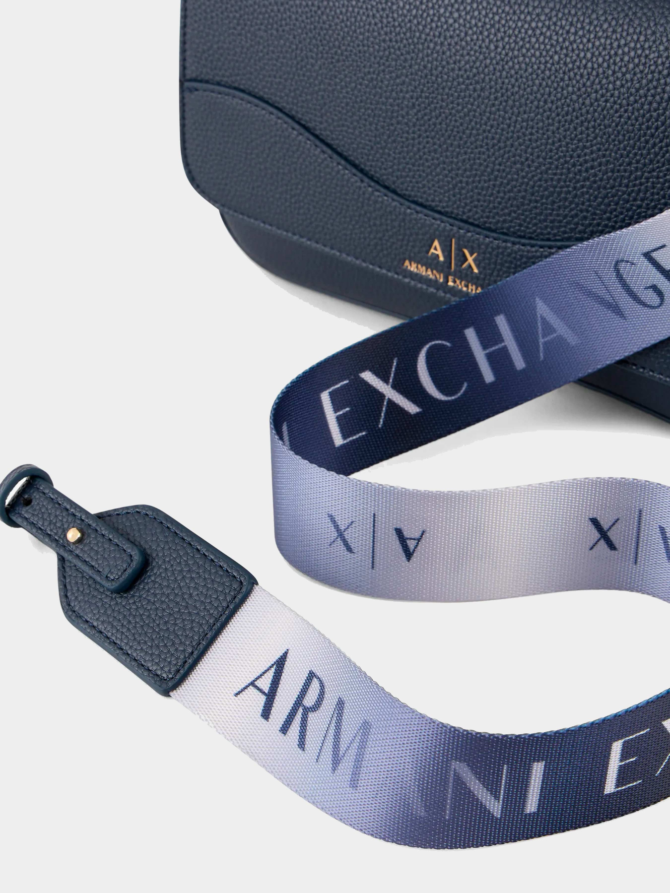 Сумки Armani Exchange модель 942912-CC783-21536 Фото