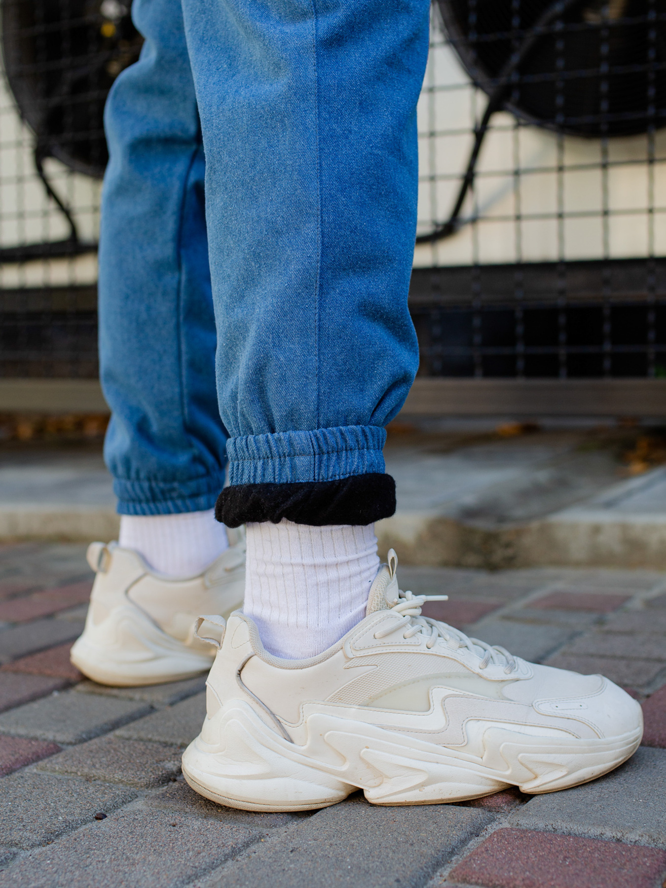 Завужені джинси Without модель 8048890 Фото