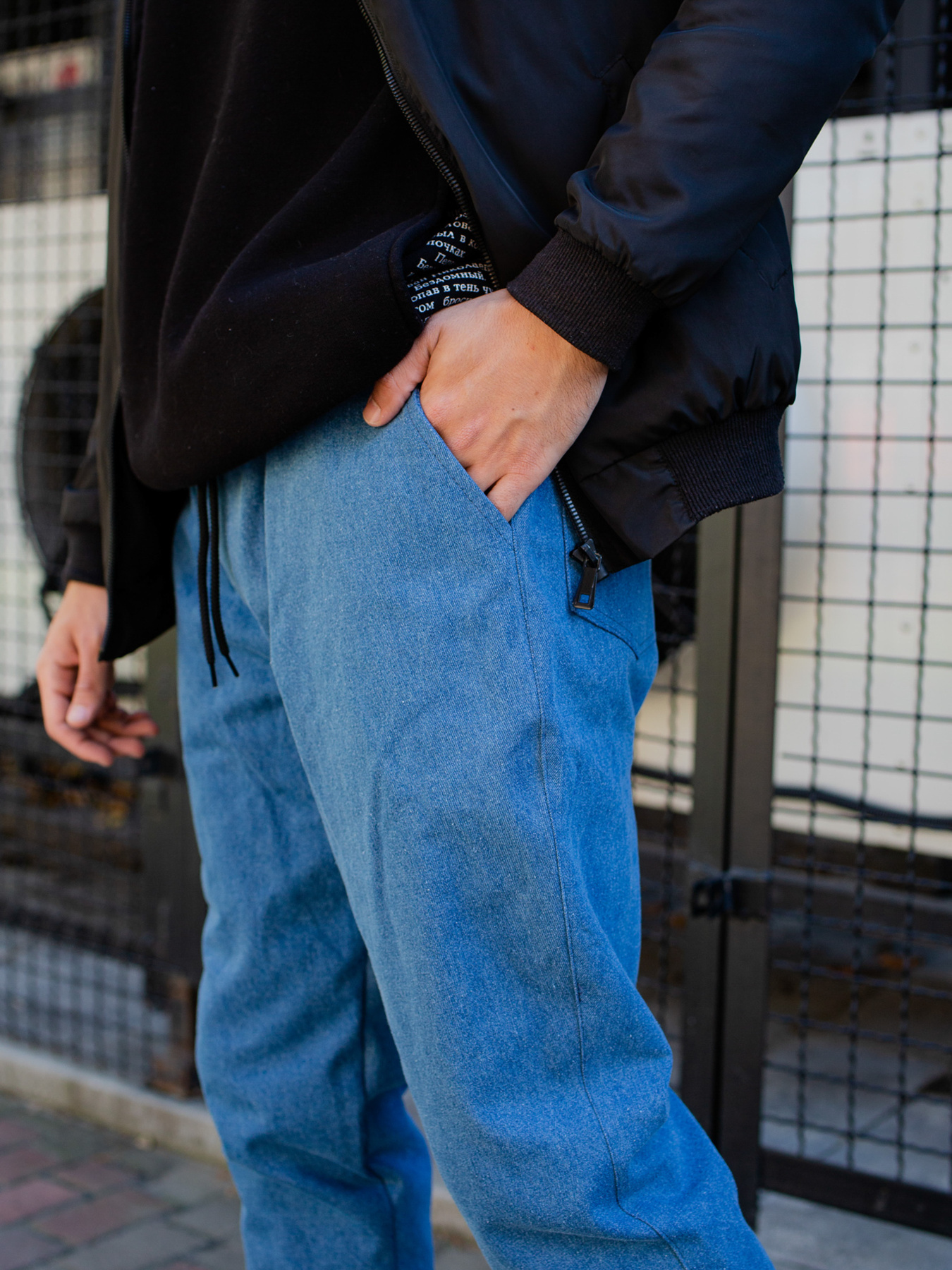 Завужені джинси Without модель 8048890 Фото