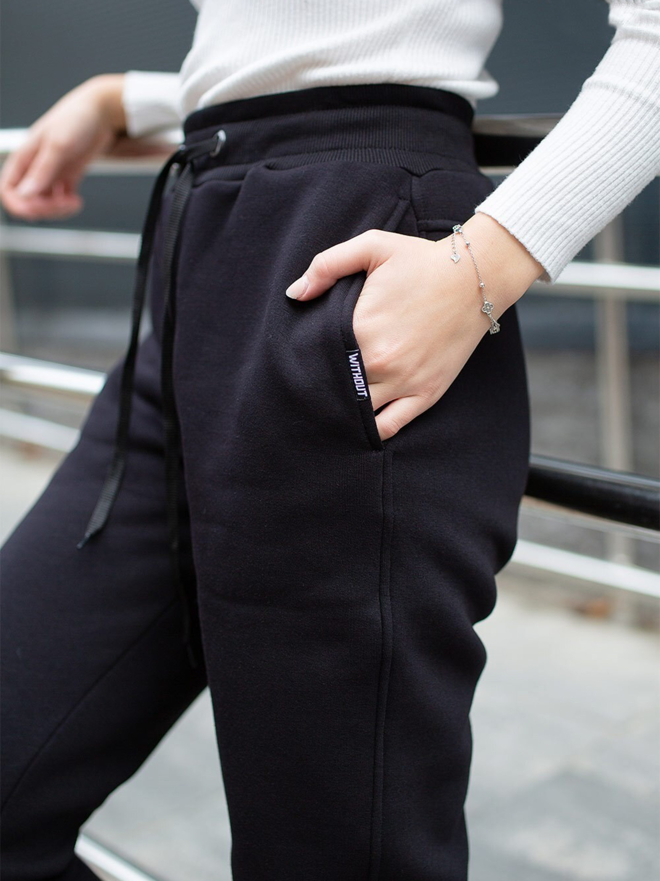 Спортивні штани Without модель 8042729 Фото