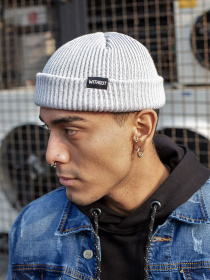 Шапка Without модель 8042817 Фото