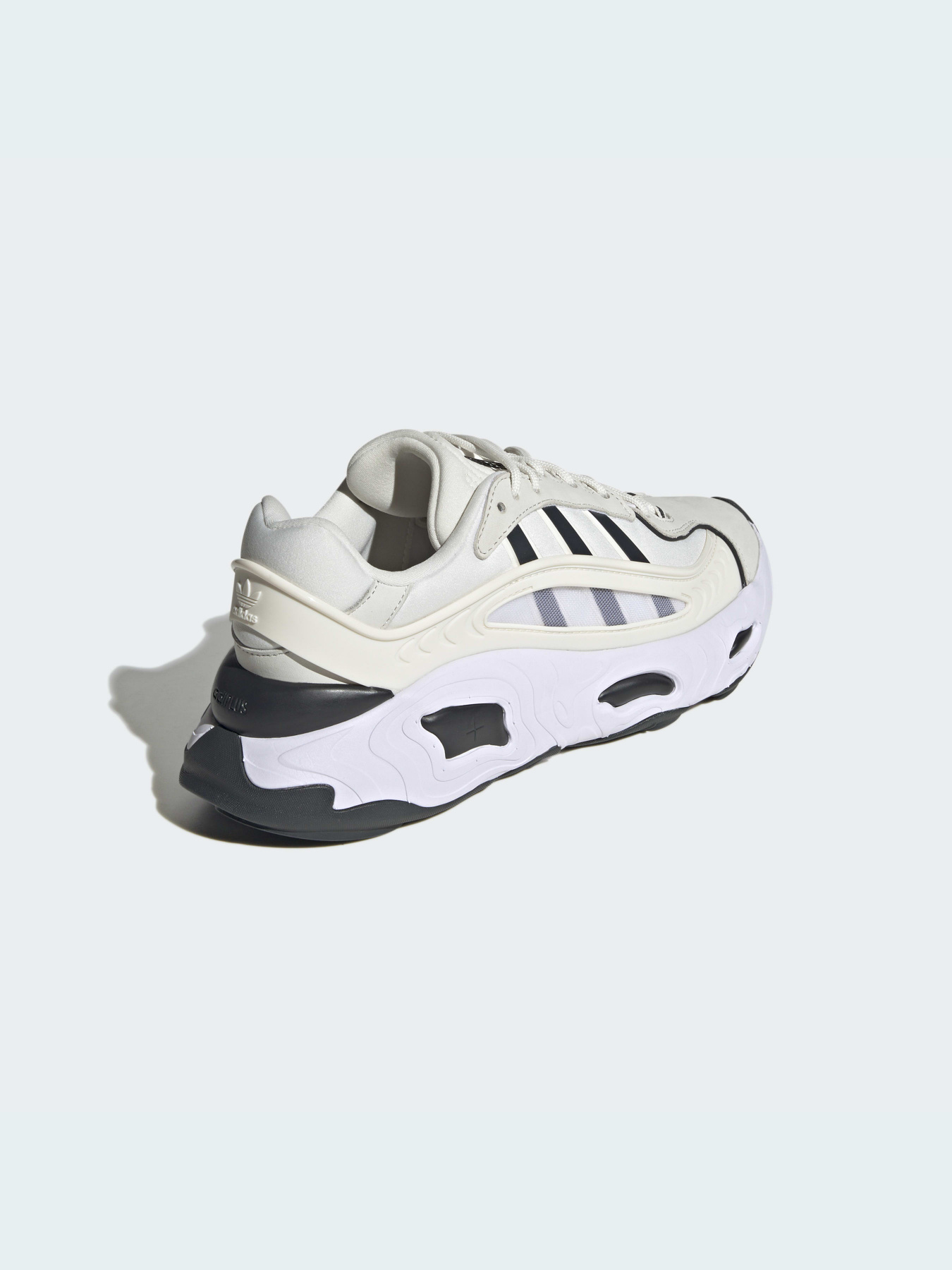 Кросівки Adidas Ozweego модель HP6362 Фото