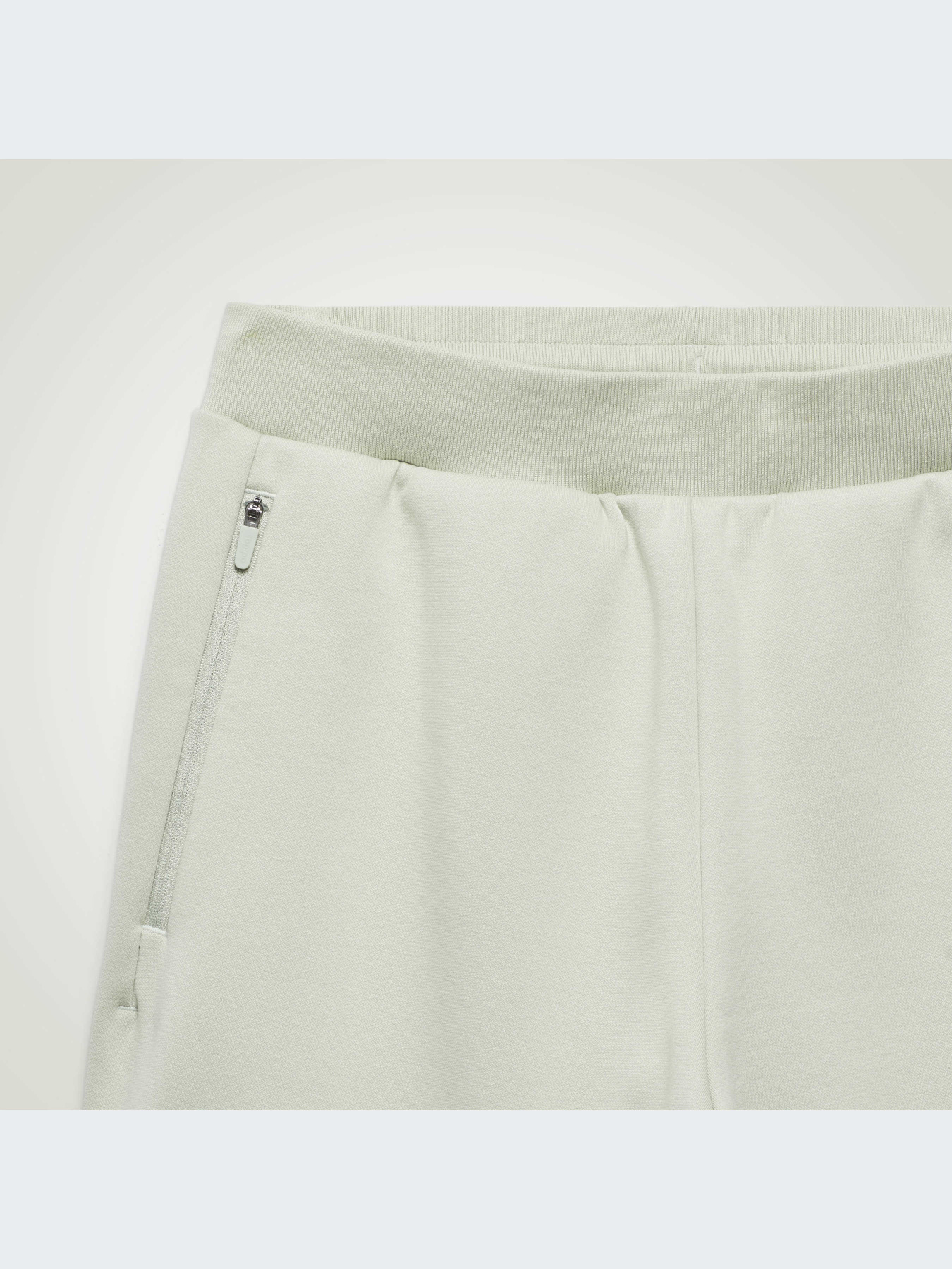 Спортивні шорти Adidas модель IA3425 Фото