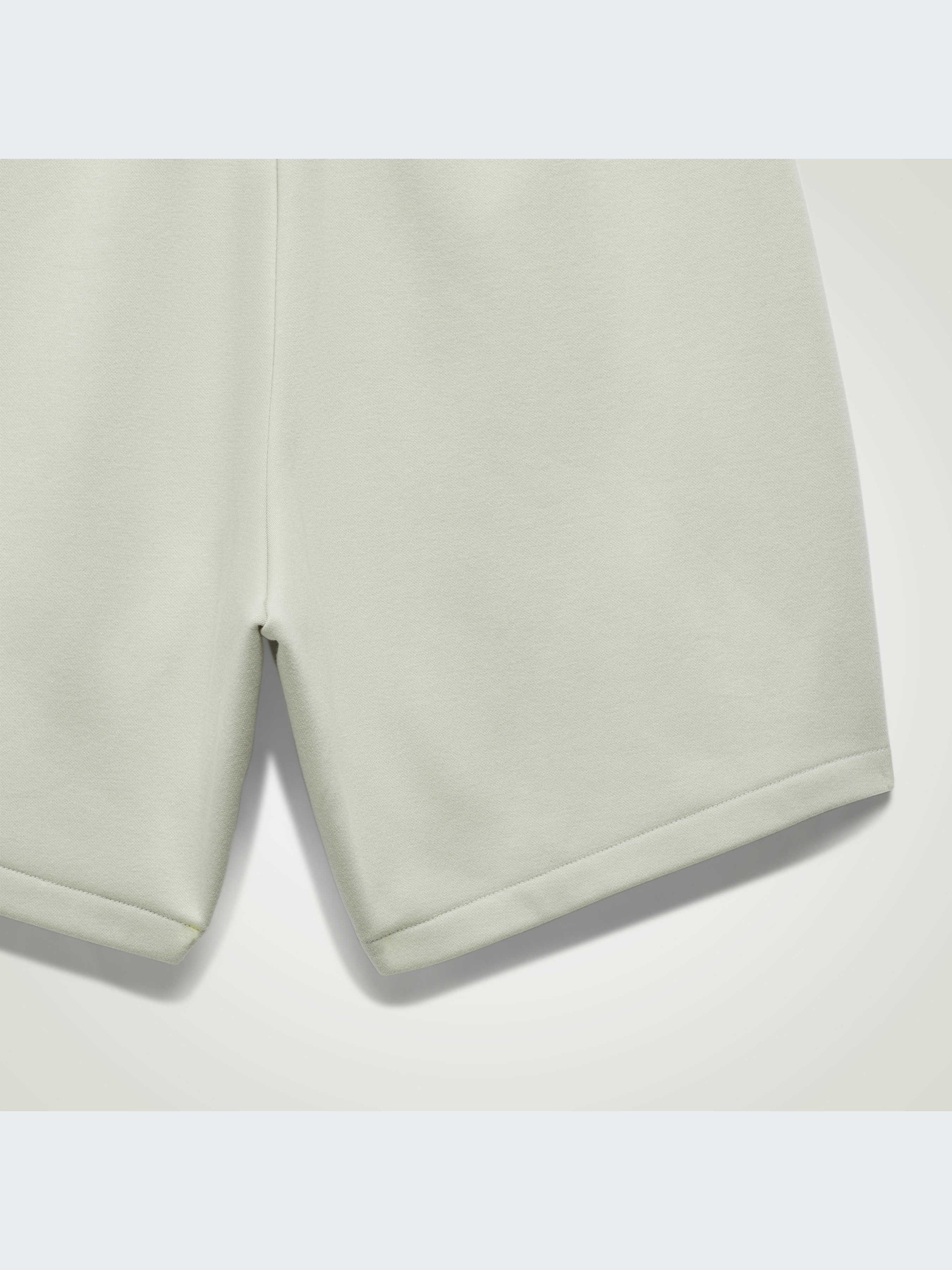 Спортивні шорти Adidas модель IA3425 Фото