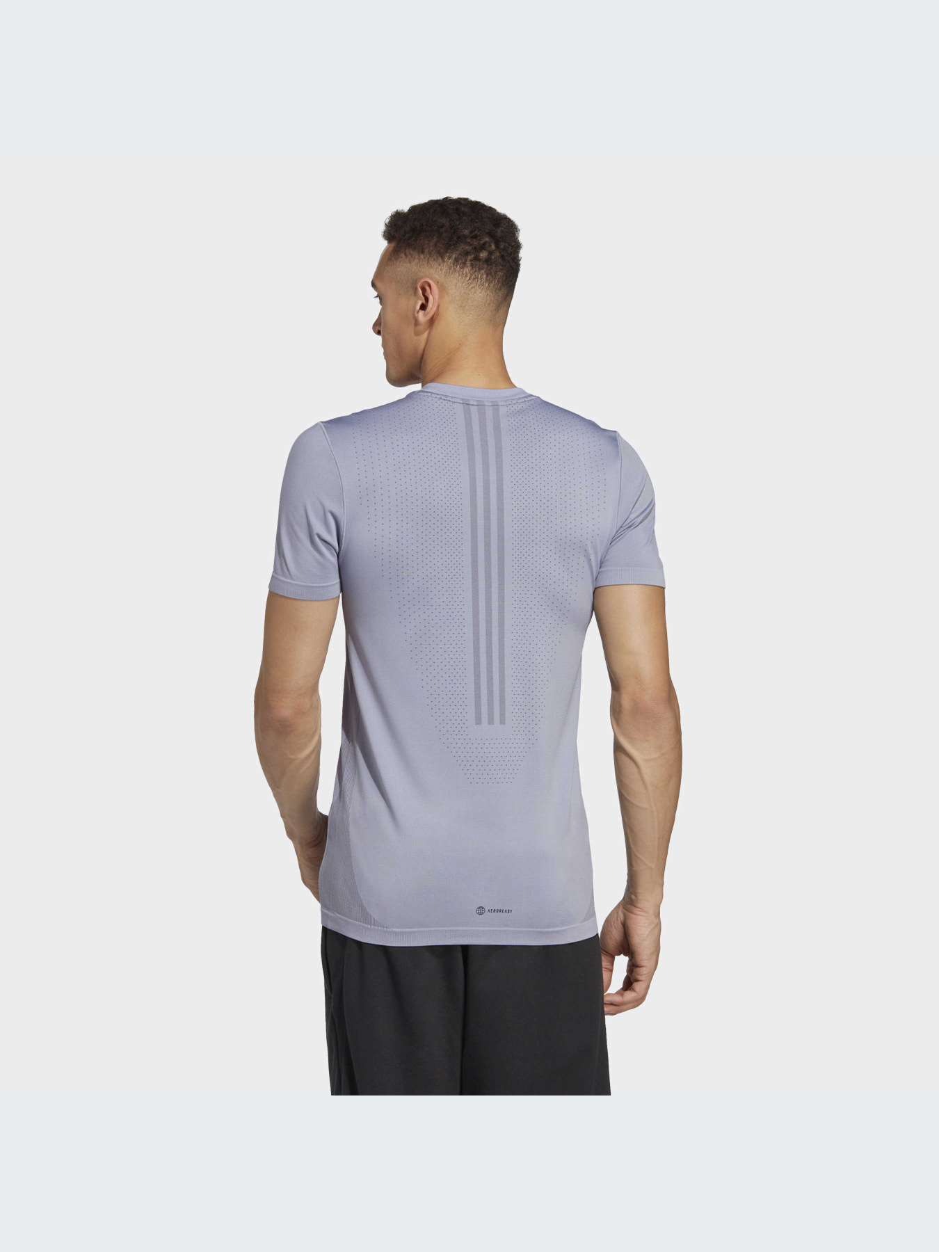 Спортивная футболка Adidas модель IC7291 Спортивная футболка Adidas модель IC7291 Фото