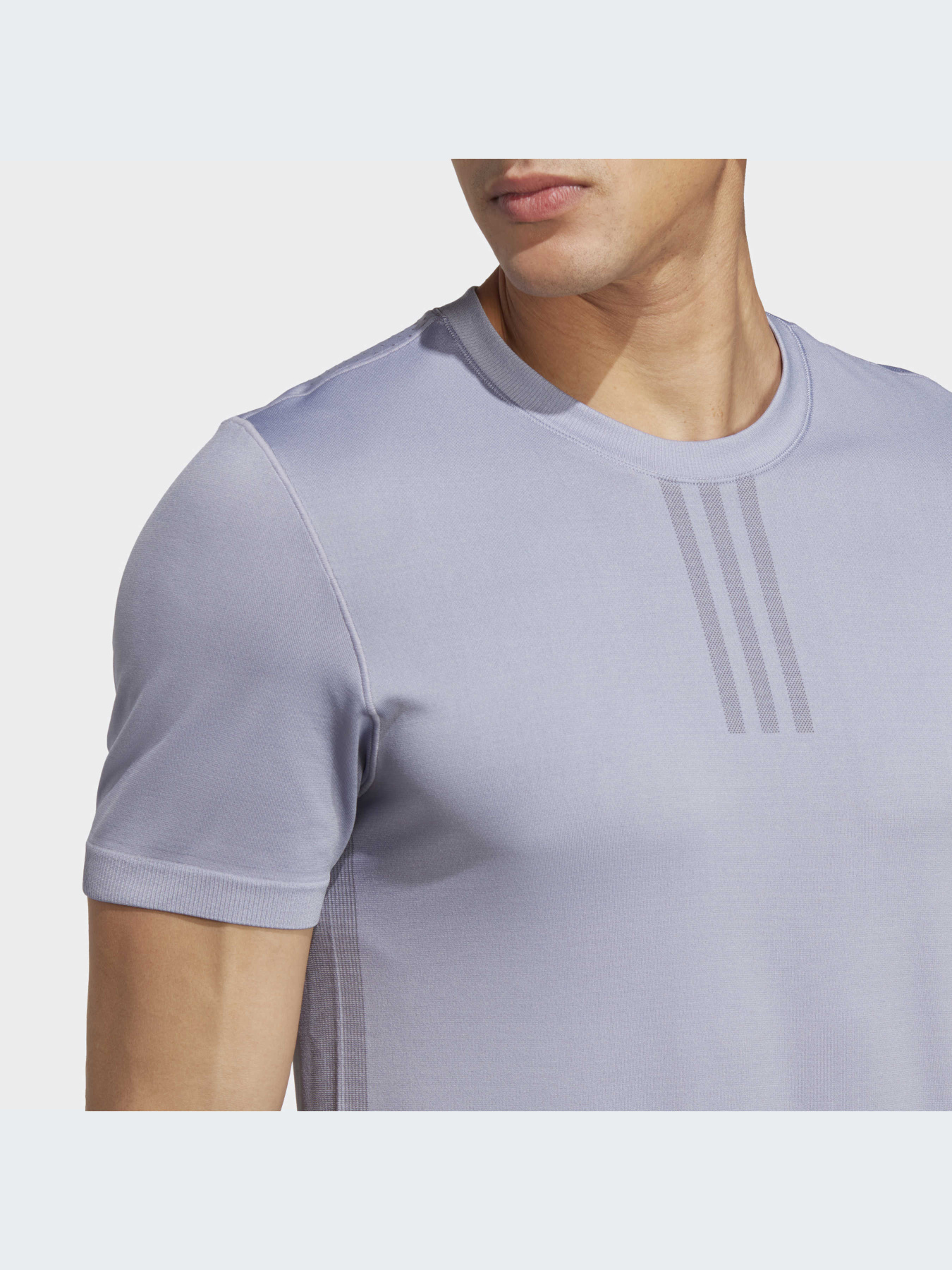 Спортивная футболка Adidas модель IC7291 Спортивная футболка Adidas модель IC7291 Фото