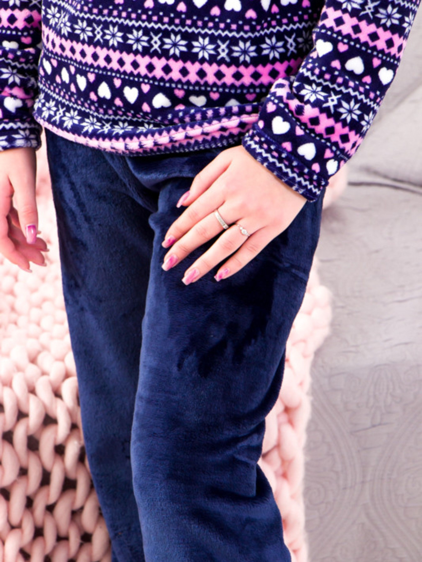 Піжама Носи своє модель 6079-035-2-snzhinki-serdechka-chorn-sinj Фото