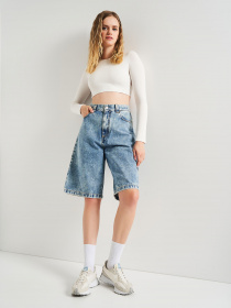 Джинсовые шорты H&M модель 67974 Джинсовые шорты H&M модель 67974 Фото