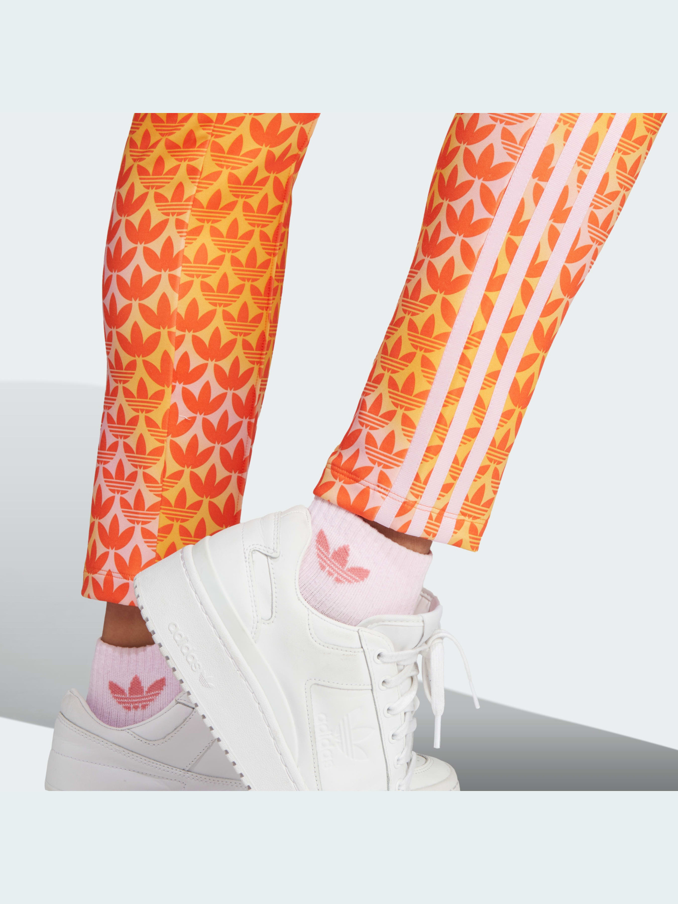 Штаны спортивные Adidas Graphics модель IJ6004 Фото