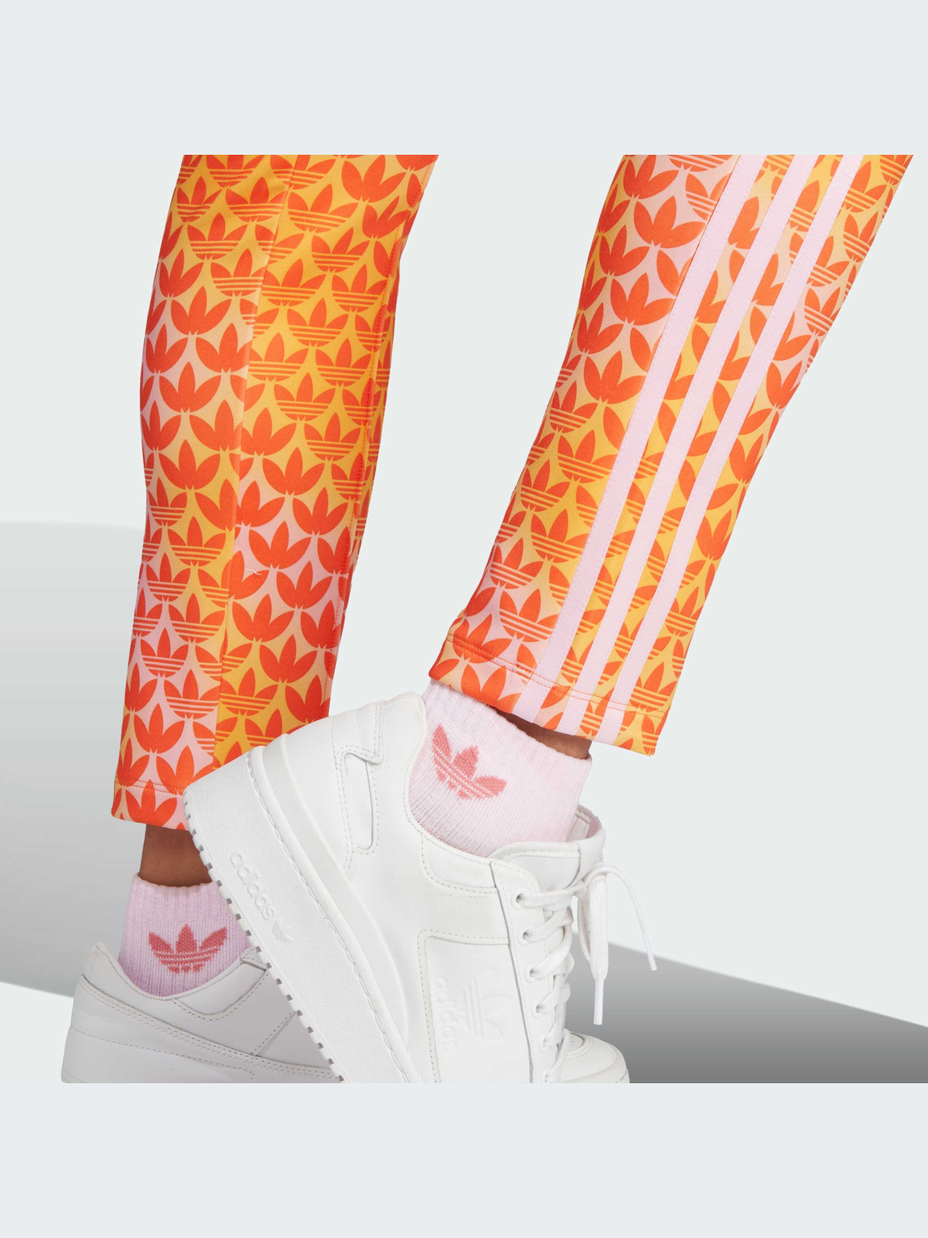 Штаны спортивные Adidas Graphics модель IJ6004 Фото