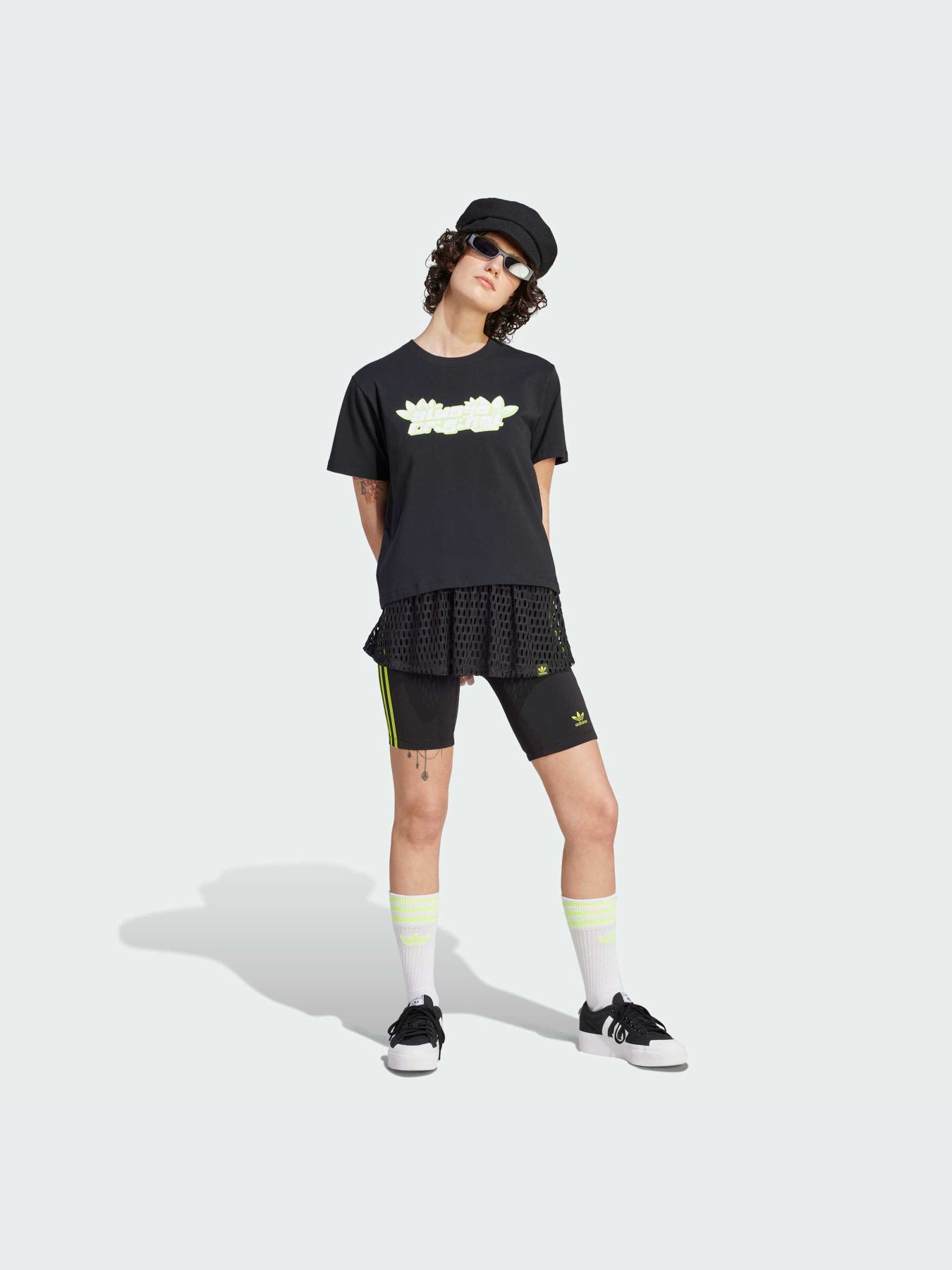 Футболка Adidas Graphics модель IK0496 Фото