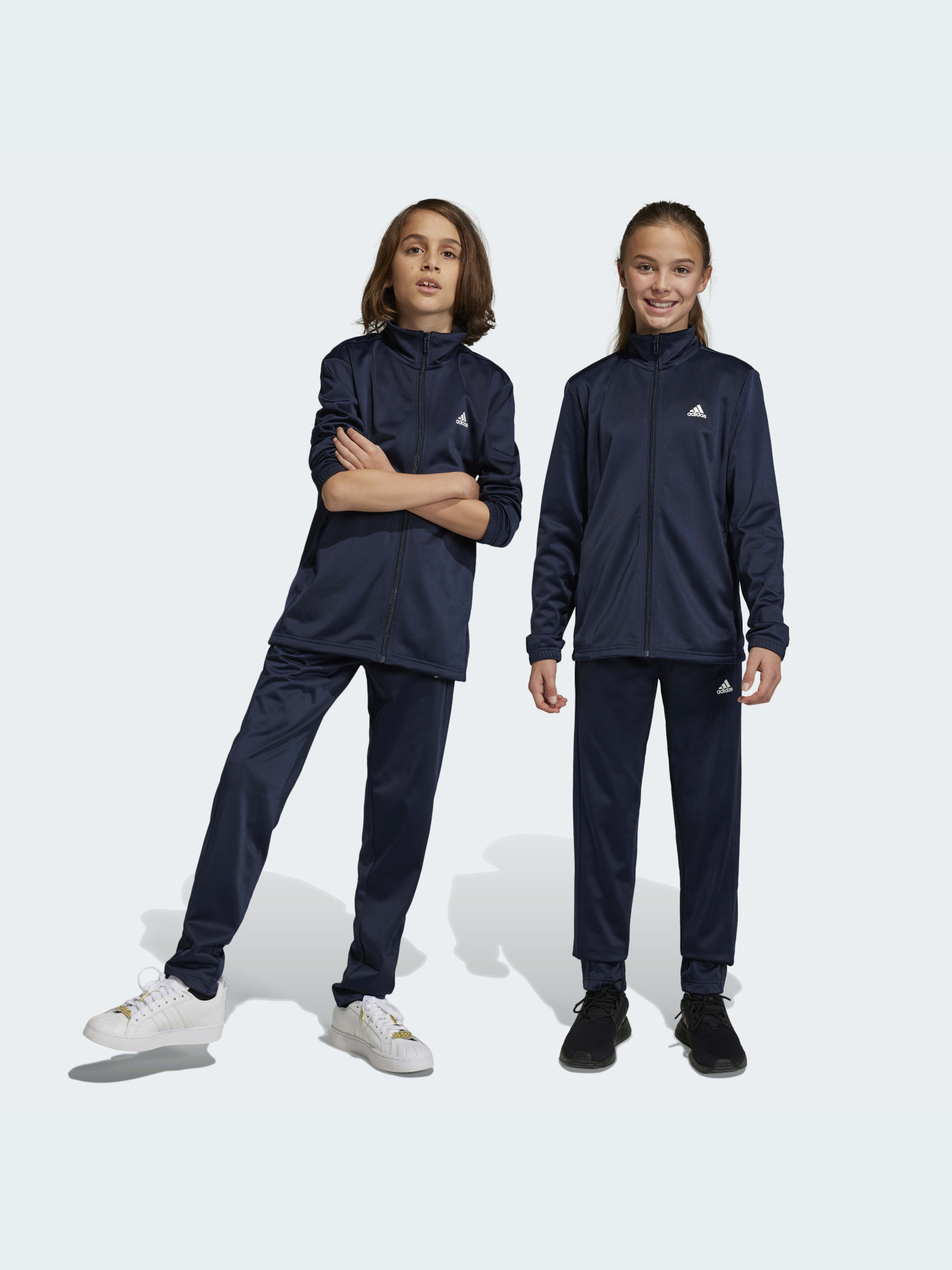 Спортивний костюм Adidas модель IC5685 Фото