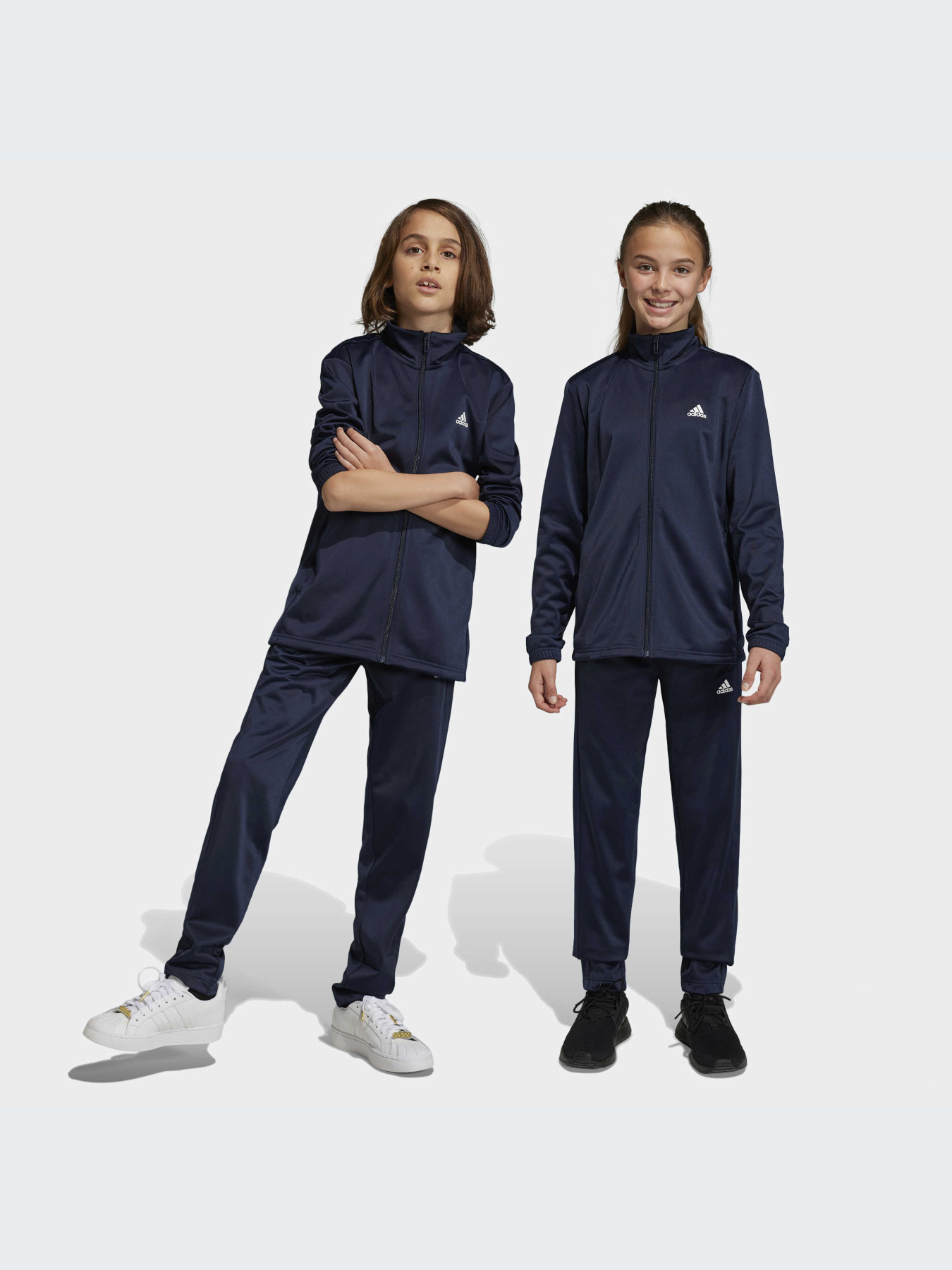 Спортивний костюм Adidas модель IC5685 Фото