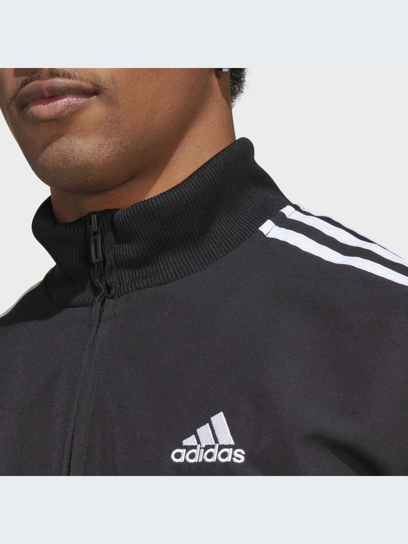 Спортивный костюм Adidas модель IC6750 Фото