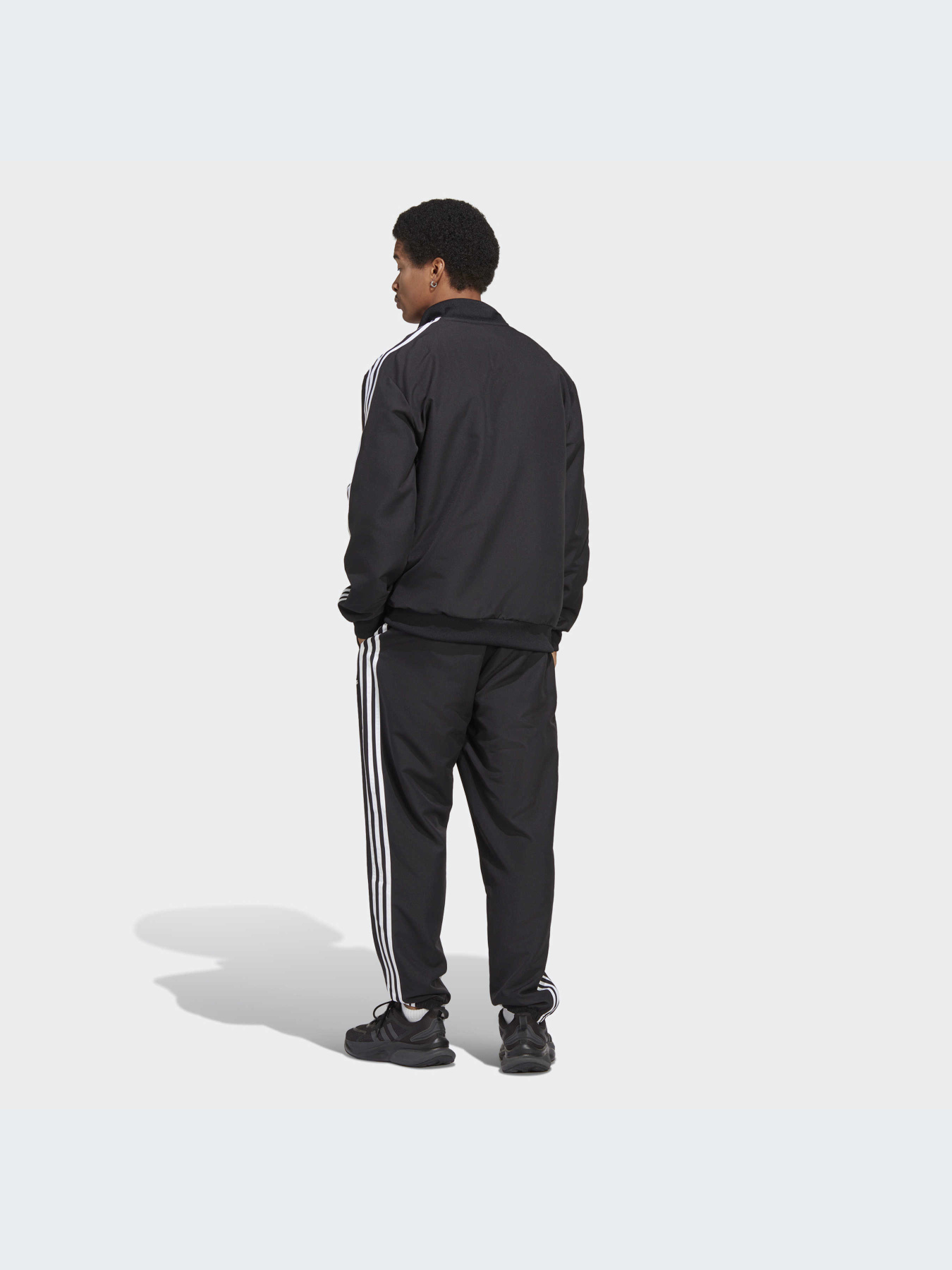 Спортивный костюм Adidas модель IC6750 Фото