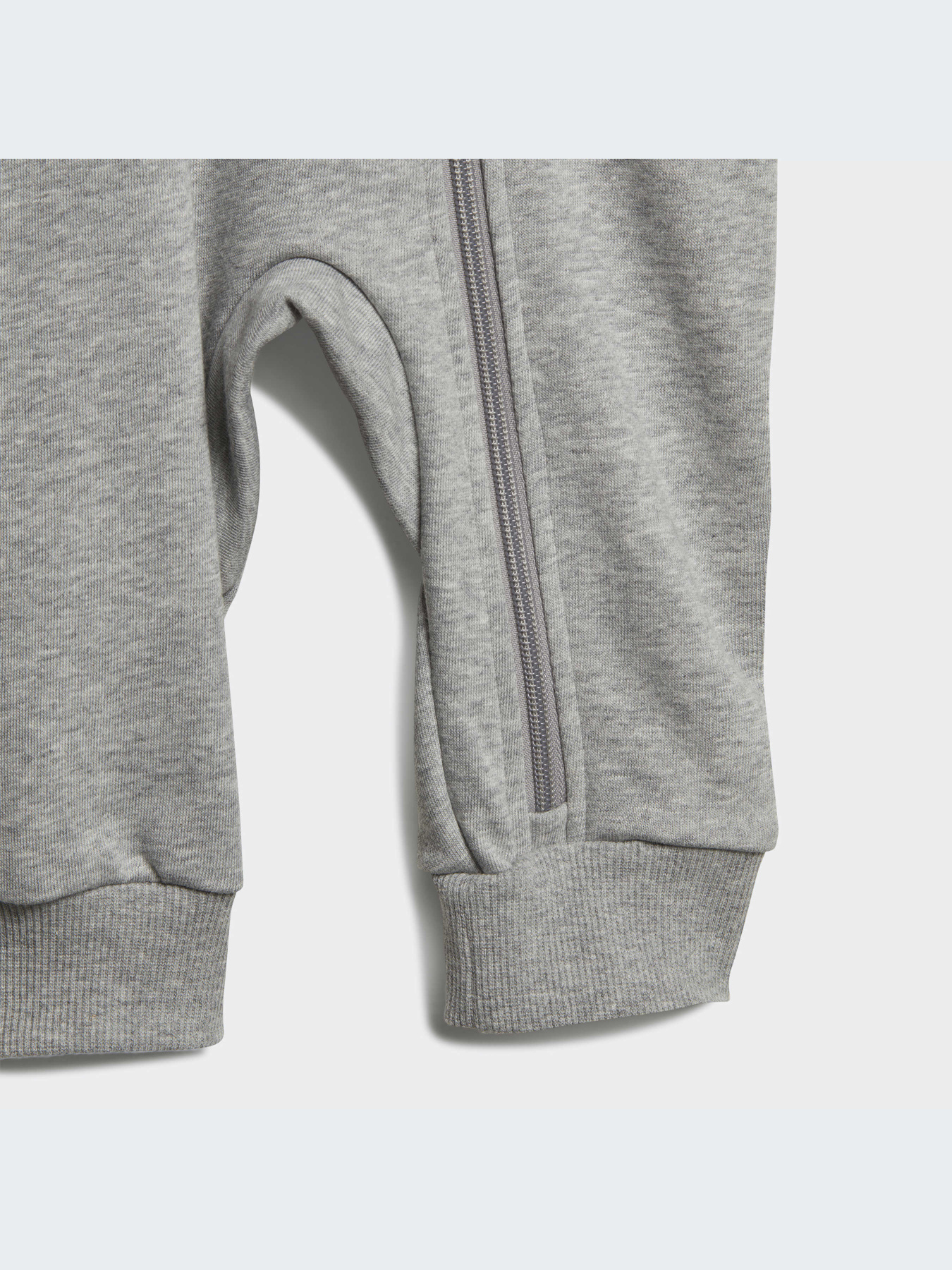 Комбінезон Adidas модель IJ8111 Комбінезон Adidas модель IJ8111 Фото