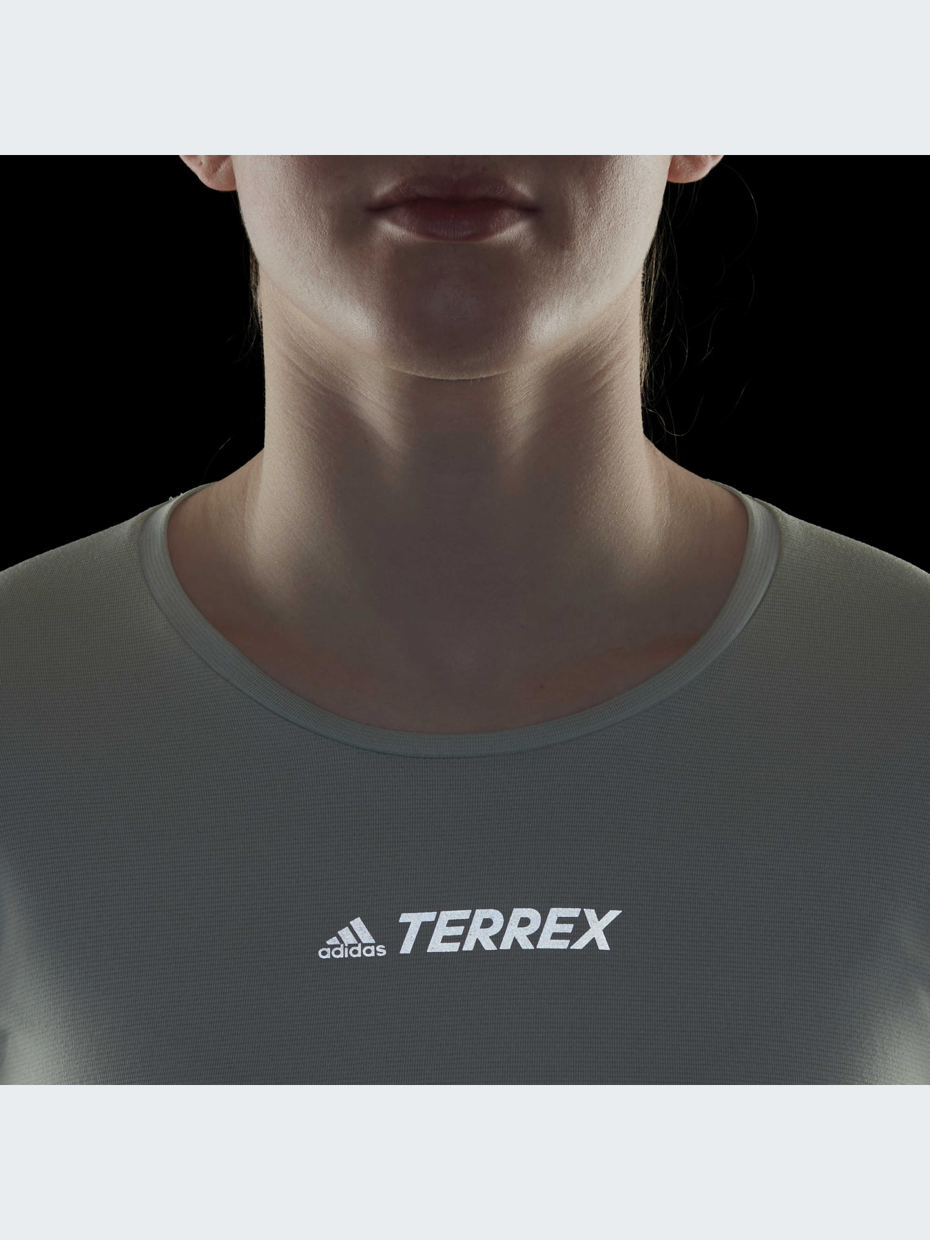 Футболка спортивная Adidas модель HI5504 Фото