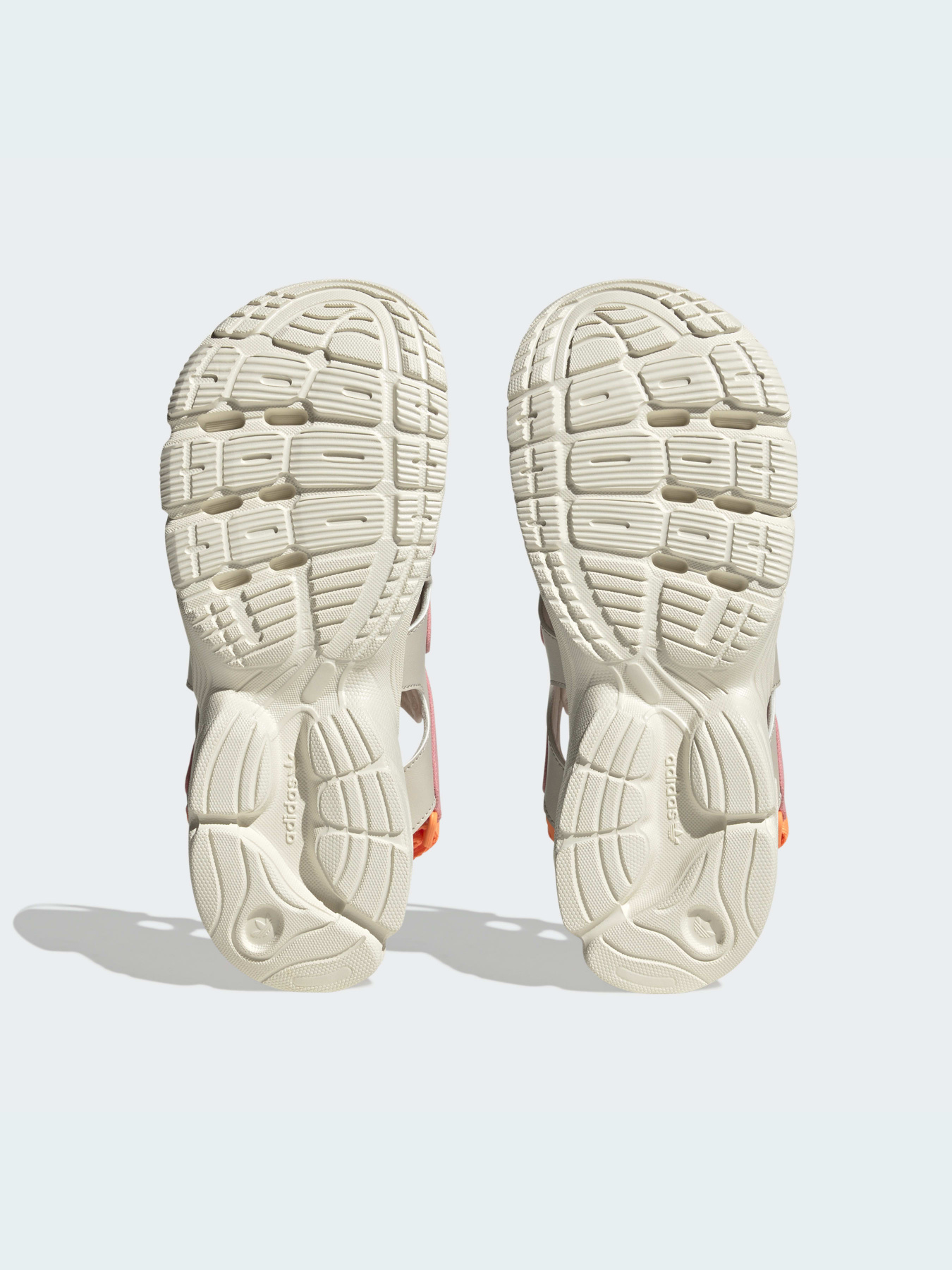 Сандалии Adidas модель HP9570 Фото