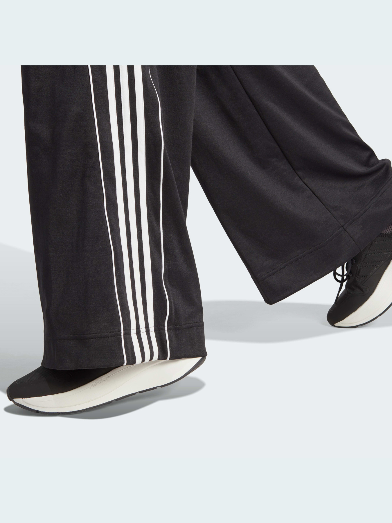 Спортивный костюм Adidas модель IA3147 Фото