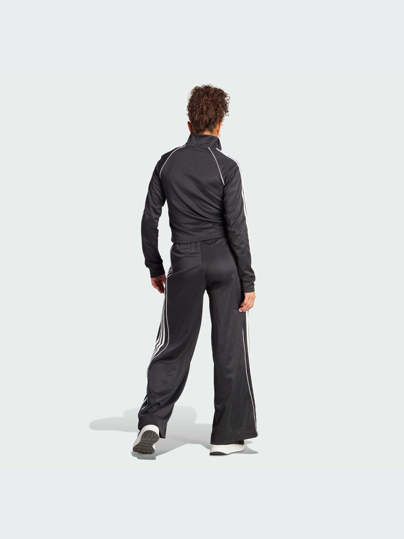 Спортивный костюм Adidas модель IA3147 Фото