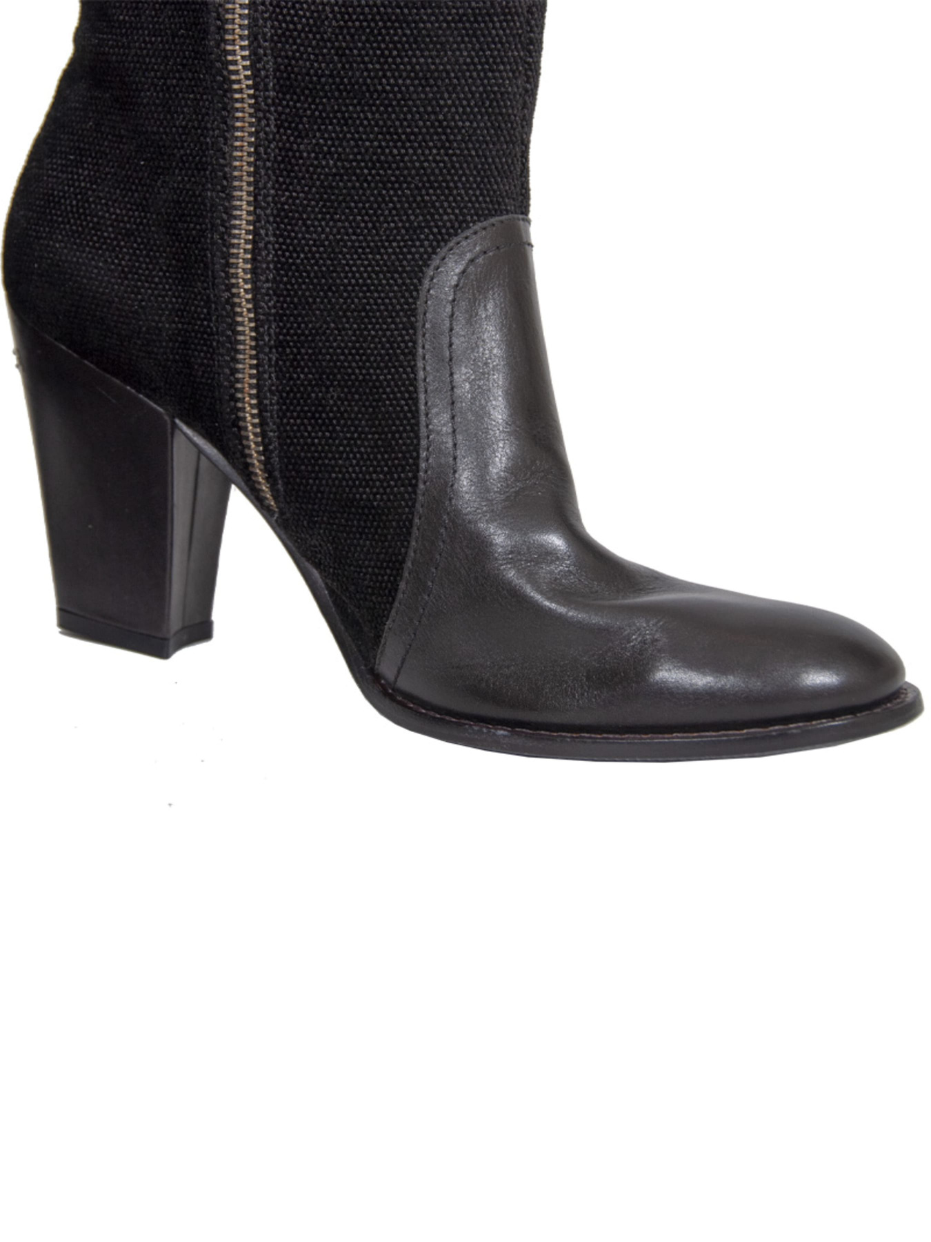 Чоботи CNC модель UN5A1680832900 Фото