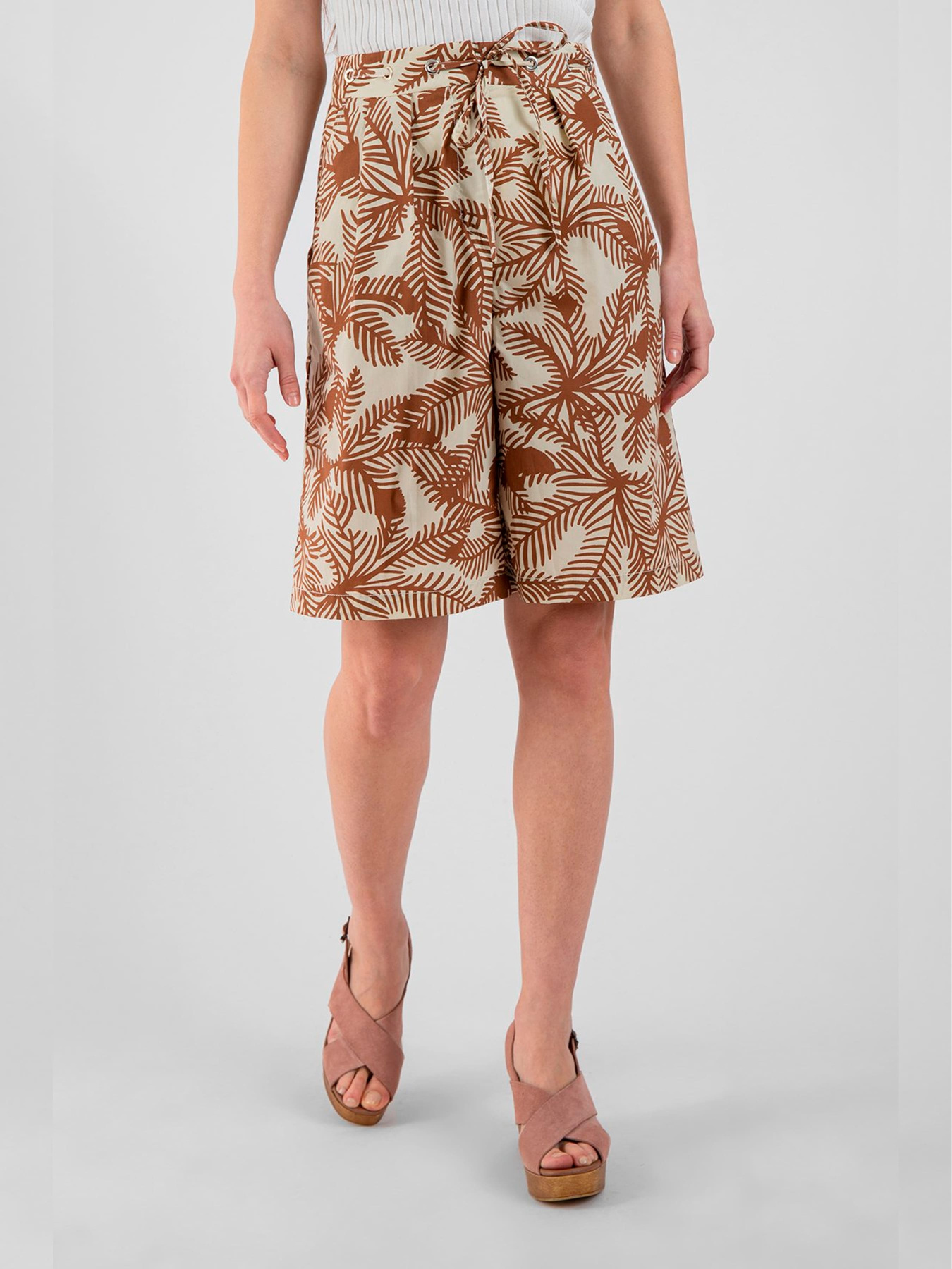 Повседневные шорты Beatrice.b модель 20FE1338D425_600 Фото