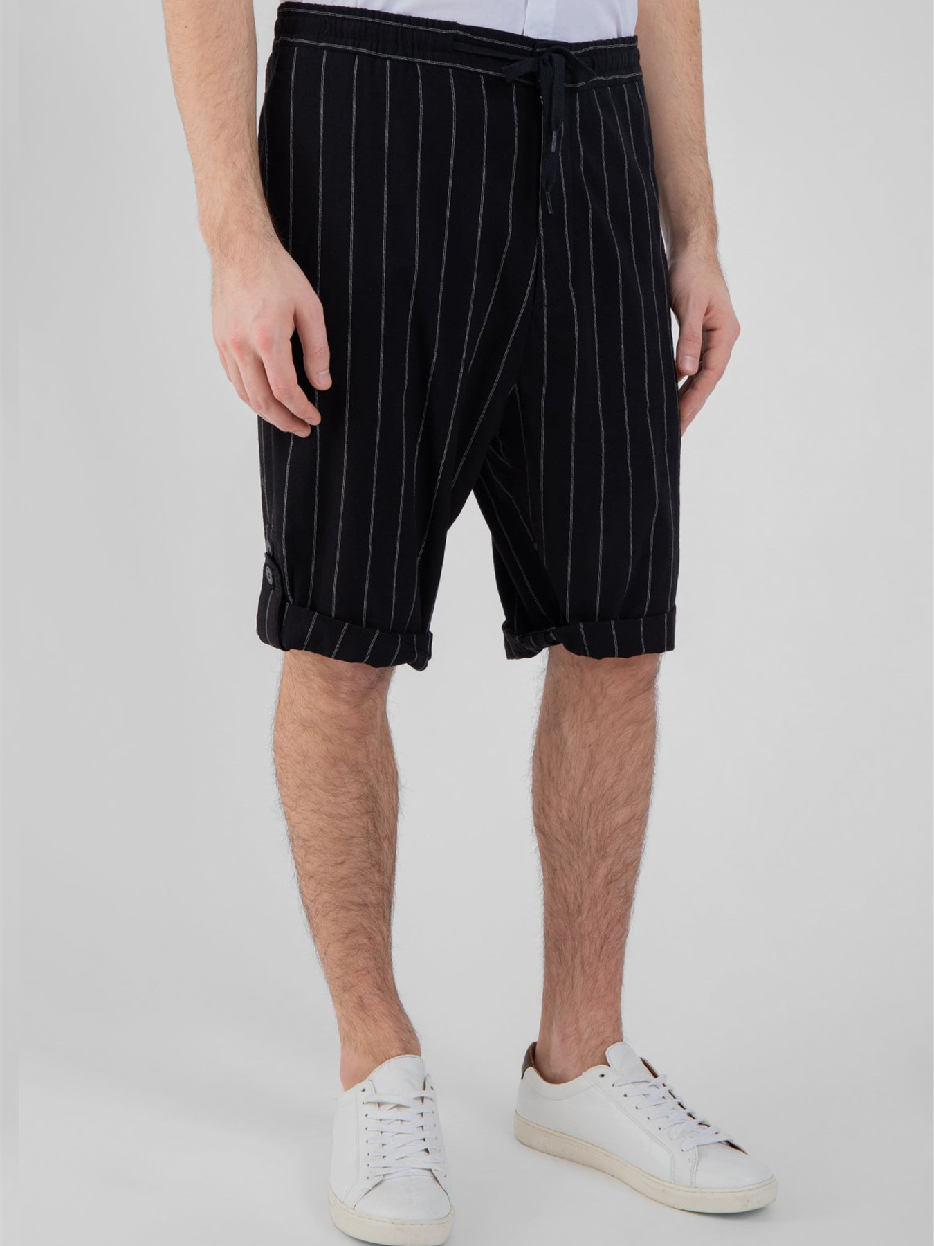 Повседневные шорты Antony Morato модель SH00121FA8501439000 Фото