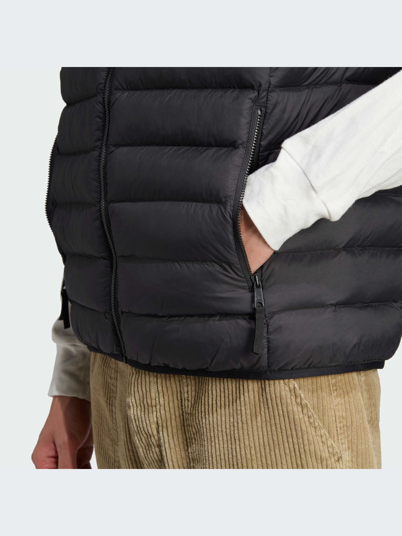 Утепленный жилет Adidas модель HZ0686 Утепленный жилет Adidas модель HZ0686 Фото