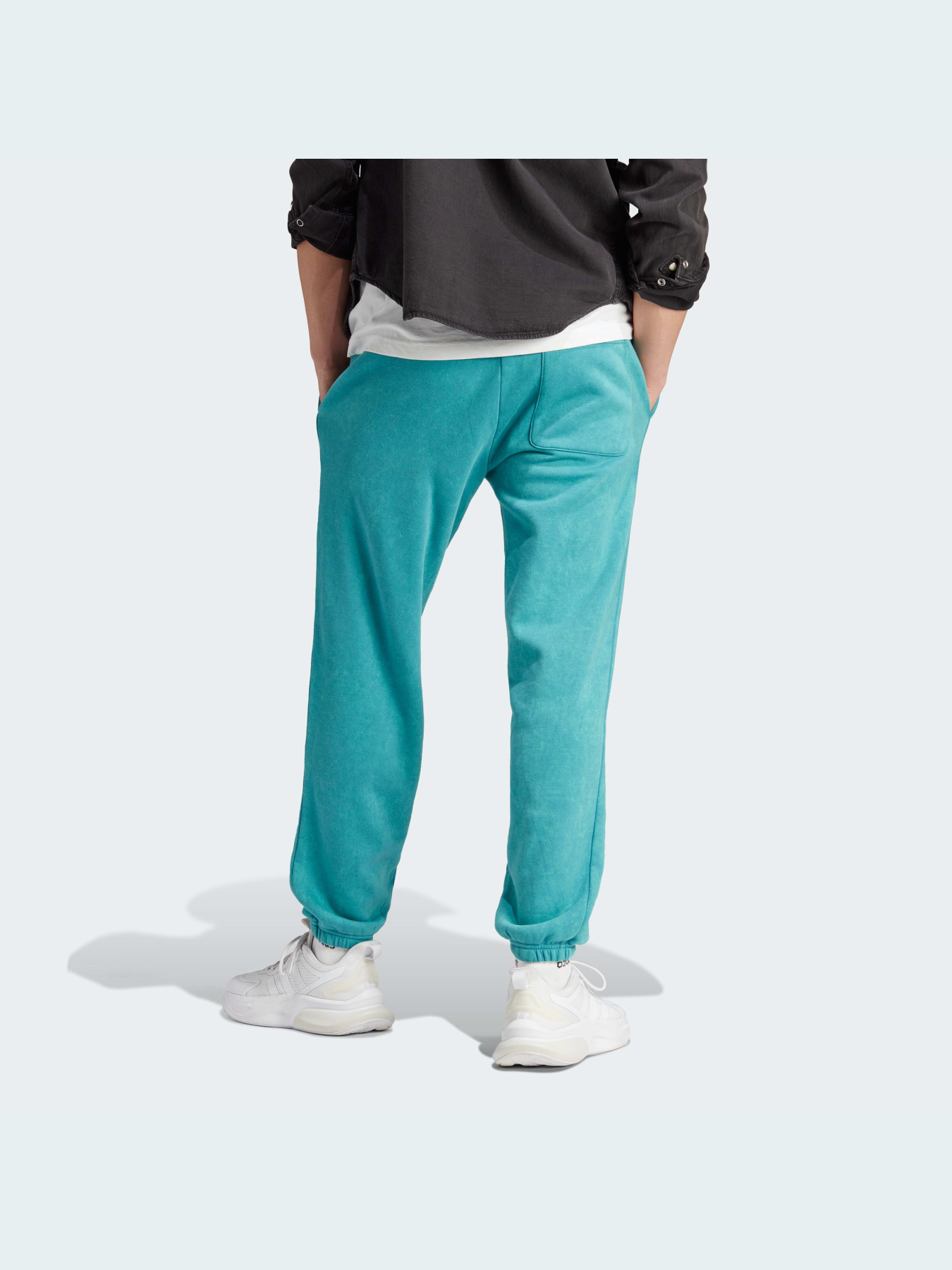 Джоггеры Adidas модель IJ6931 Джоггеры Adidas модель IJ6931 Фото