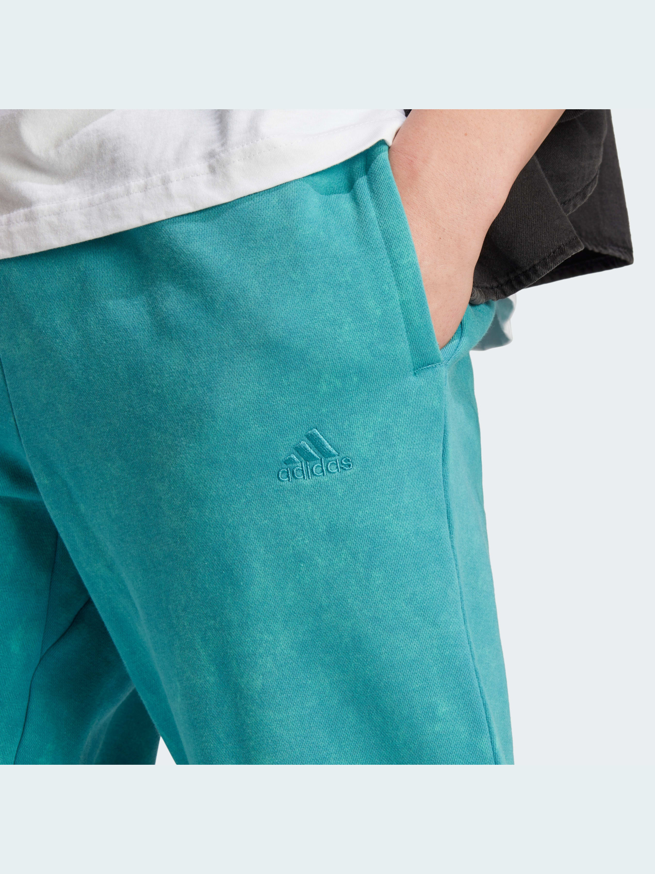 Джоггеры Adidas модель IJ6931 Джоггеры Adidas модель IJ6931 Фото