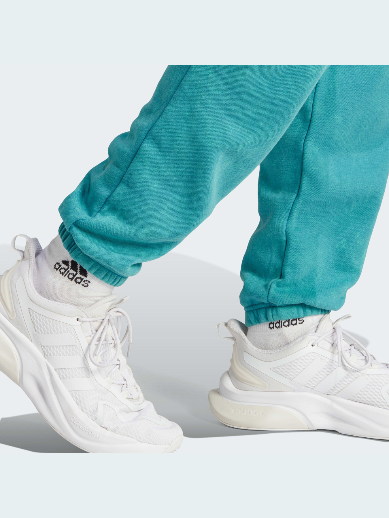 Джоггеры Adidas модель IJ6931 Джоггеры Adidas модель IJ6931 Фото