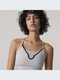 Топ спортивный Adidas модель HR8893 Фото