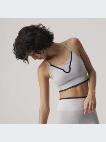 Спортивный топ Adidas модель HR8893 Фото