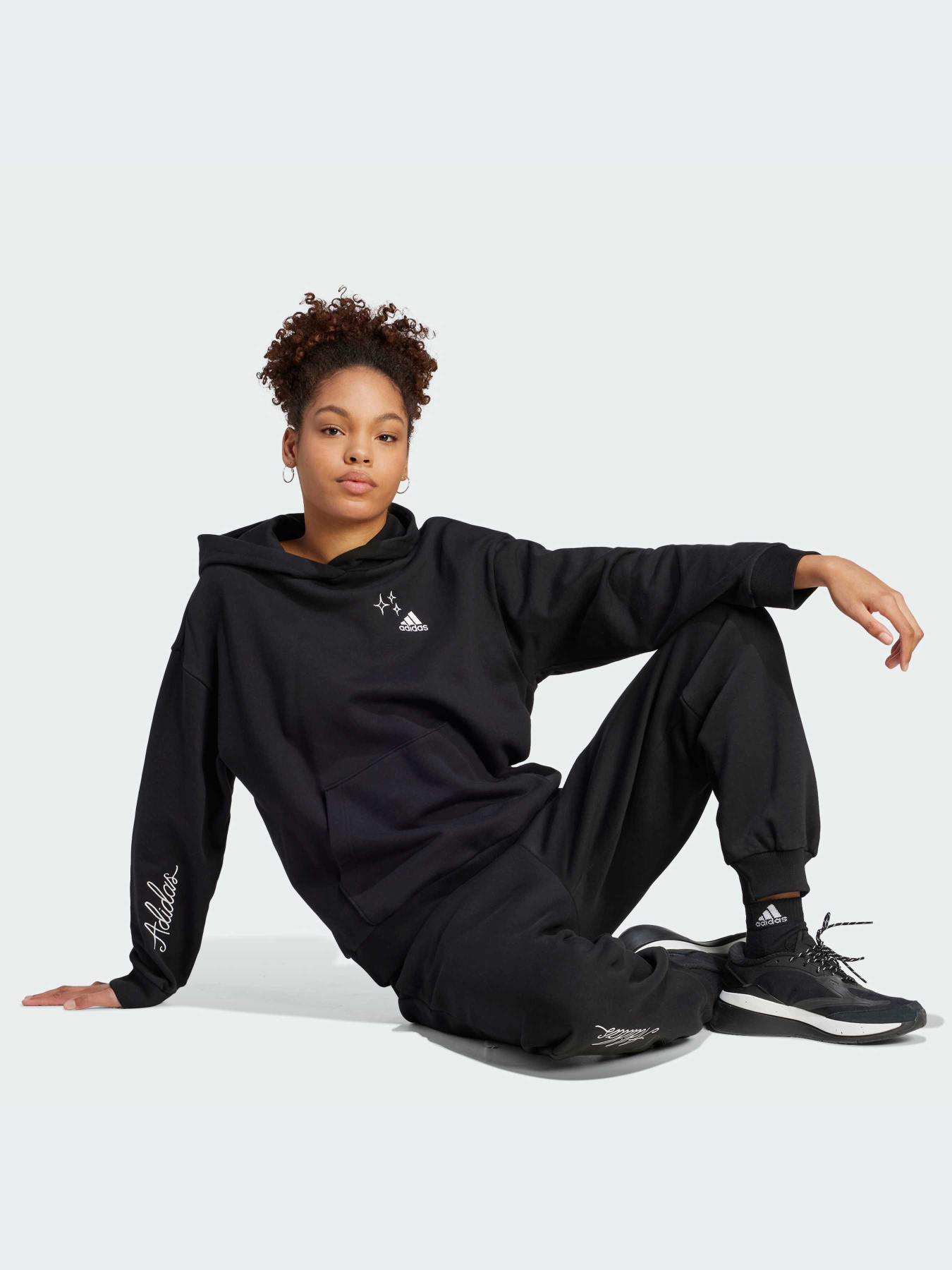 Джоггеры Adidas модель IJ8771 Фото