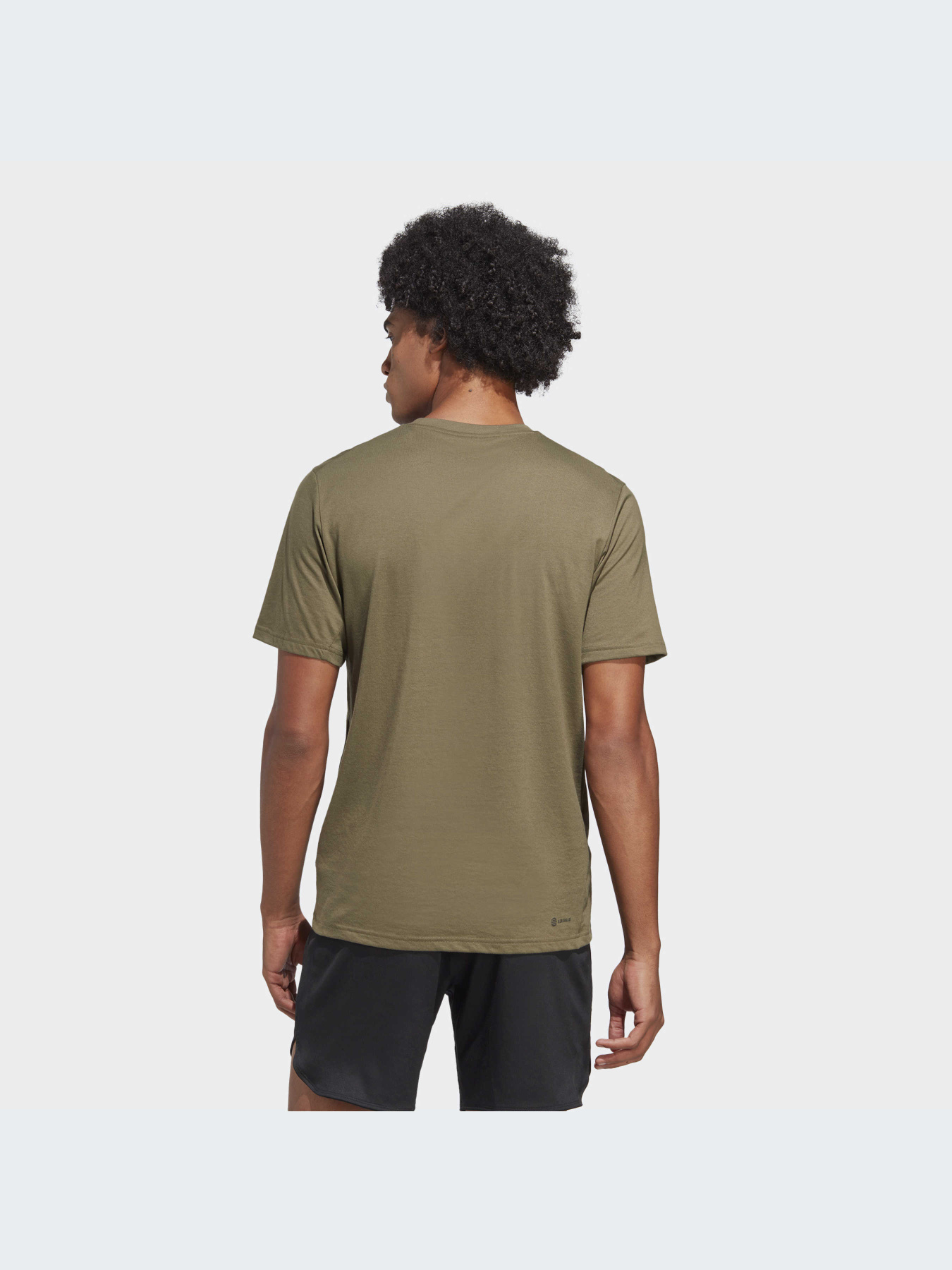 Спортивная футболка Adidas модель IC1217 Спортивная футболка Adidas модель IC1217 Фото