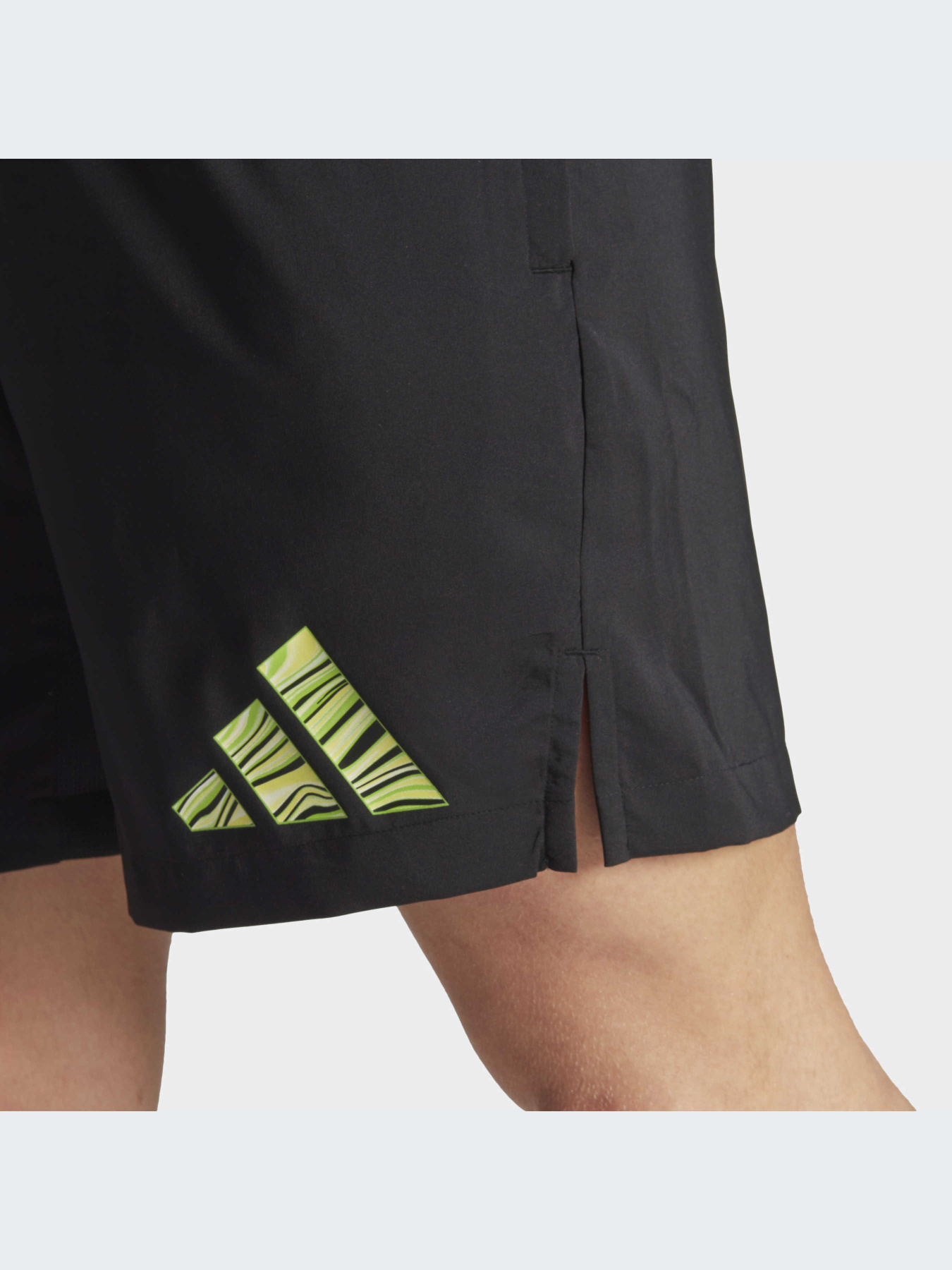 Шорти спортивні Adidas модель IM1103 Фото