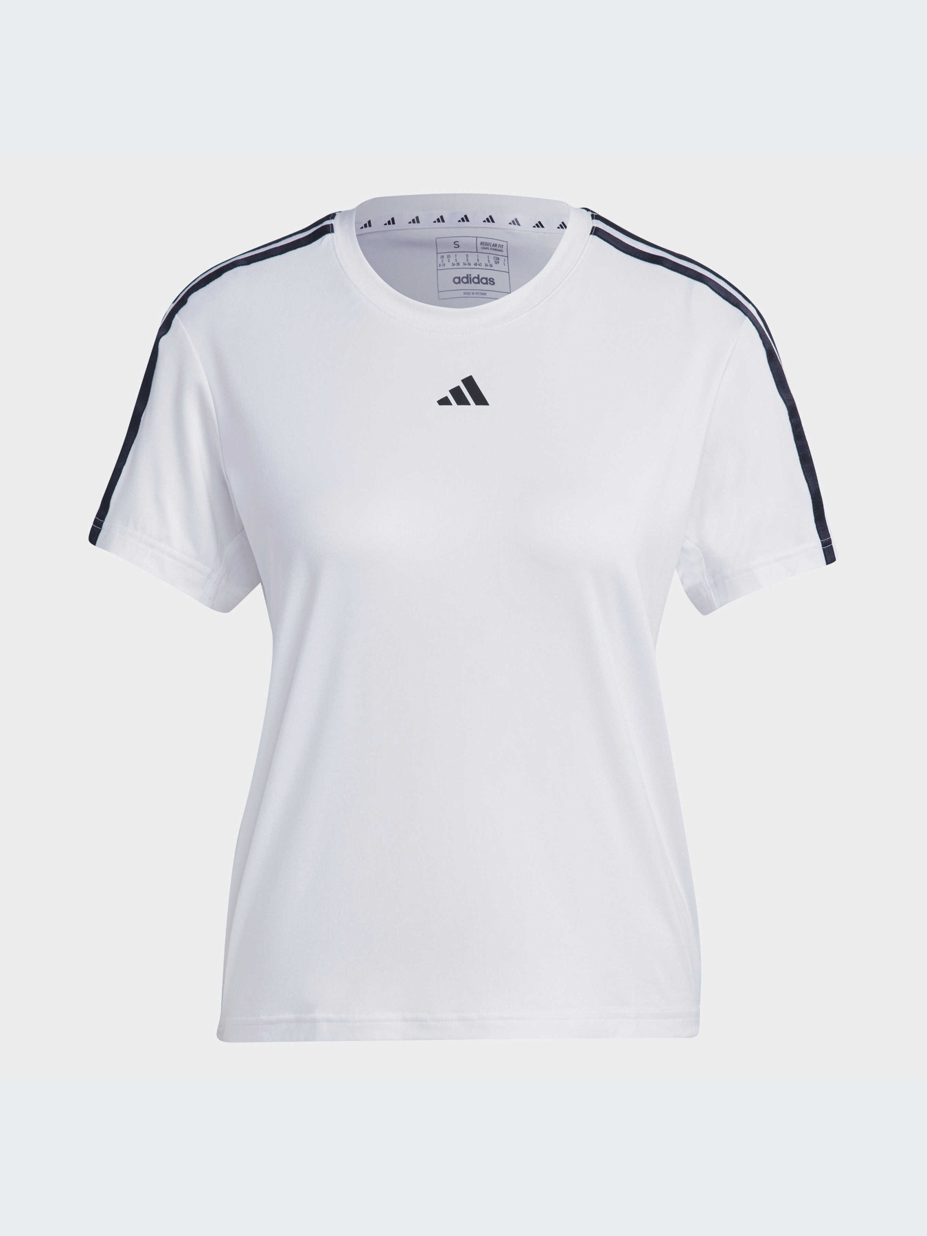 Спортивная футболка Adidas 3 Stripes модель IC5040 Спортивная футболка Adidas 3 Stripes модель IC5040 Фото