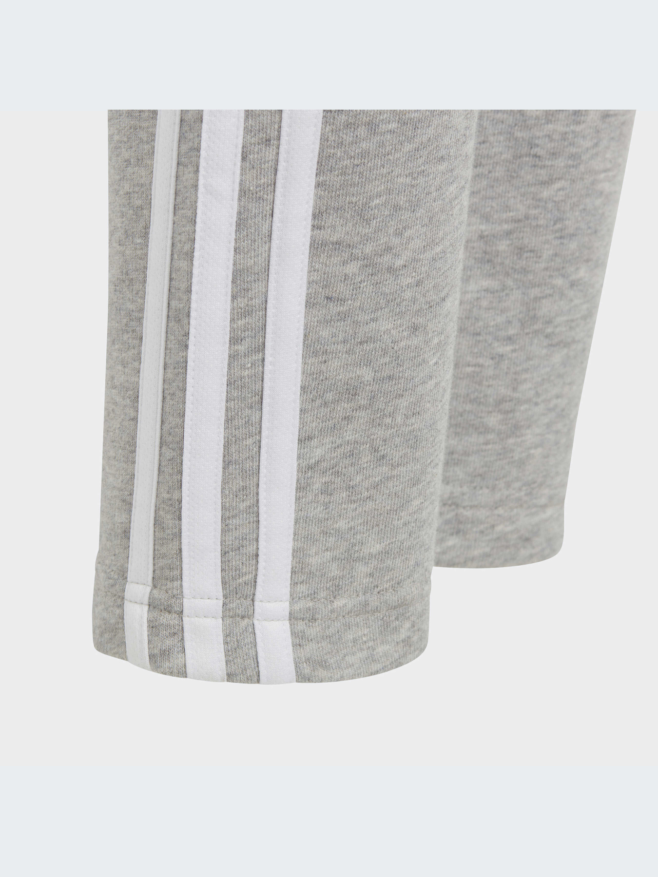 Повседневные штаны Adidas модель IC6127 Повседневные штаны Adidas модель IC6127 Фото