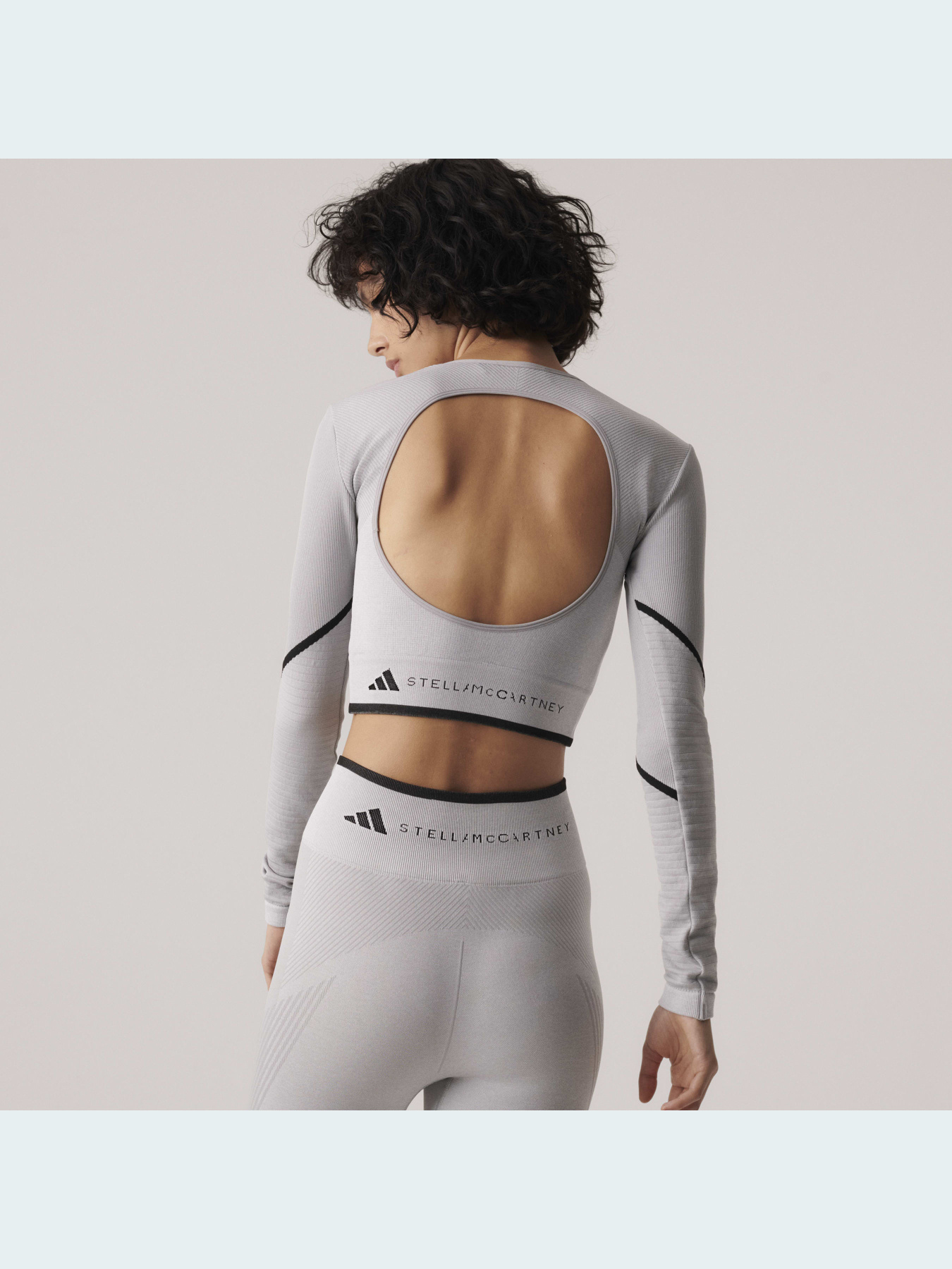 Топ спортивный Adidas модель HR4511 Фото