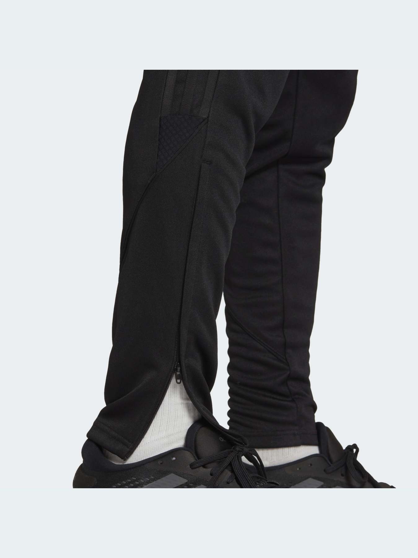 Штани спортивні Adidas Tiro модель HS3530 Фото