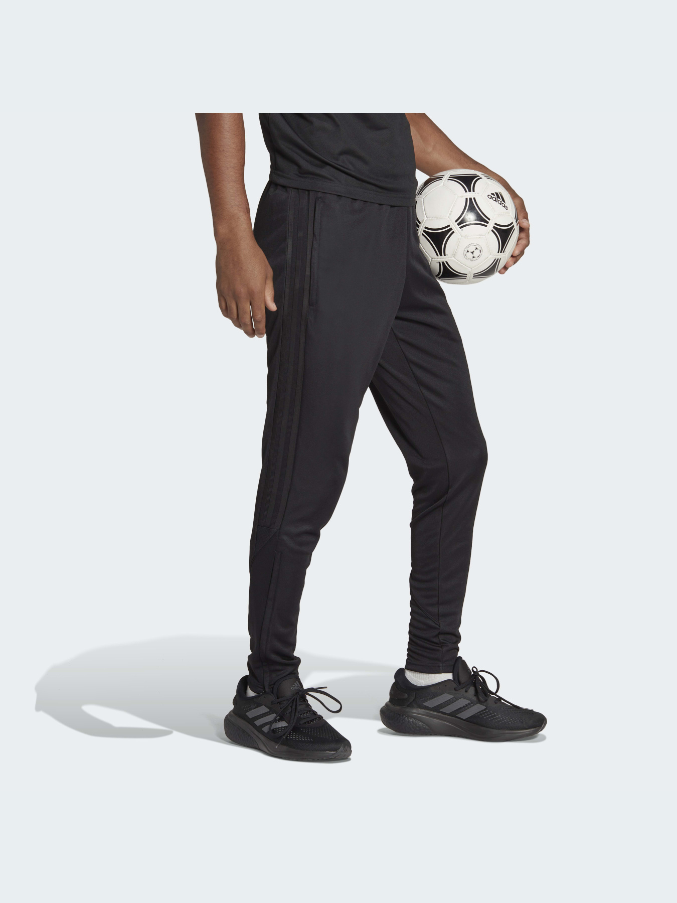 Спортивні штани Adidas Tiro модель HS3530 Спортивні штани Adidas Tiro модель HS3530 Фото