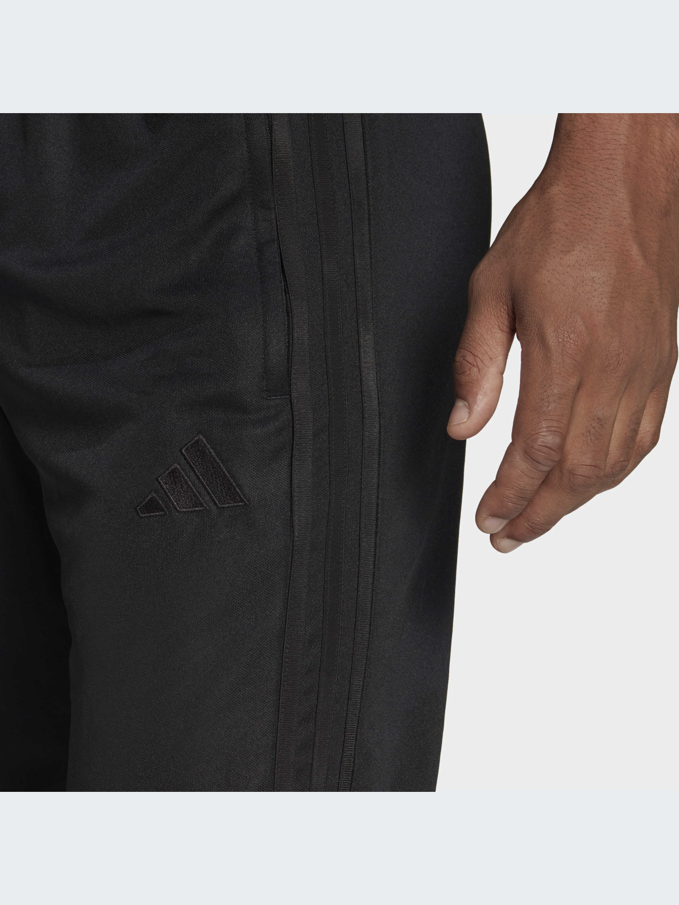 Спортивні штани Adidas Tiro модель HS3530 Спортивні штани Adidas Tiro модель HS3530 Фото