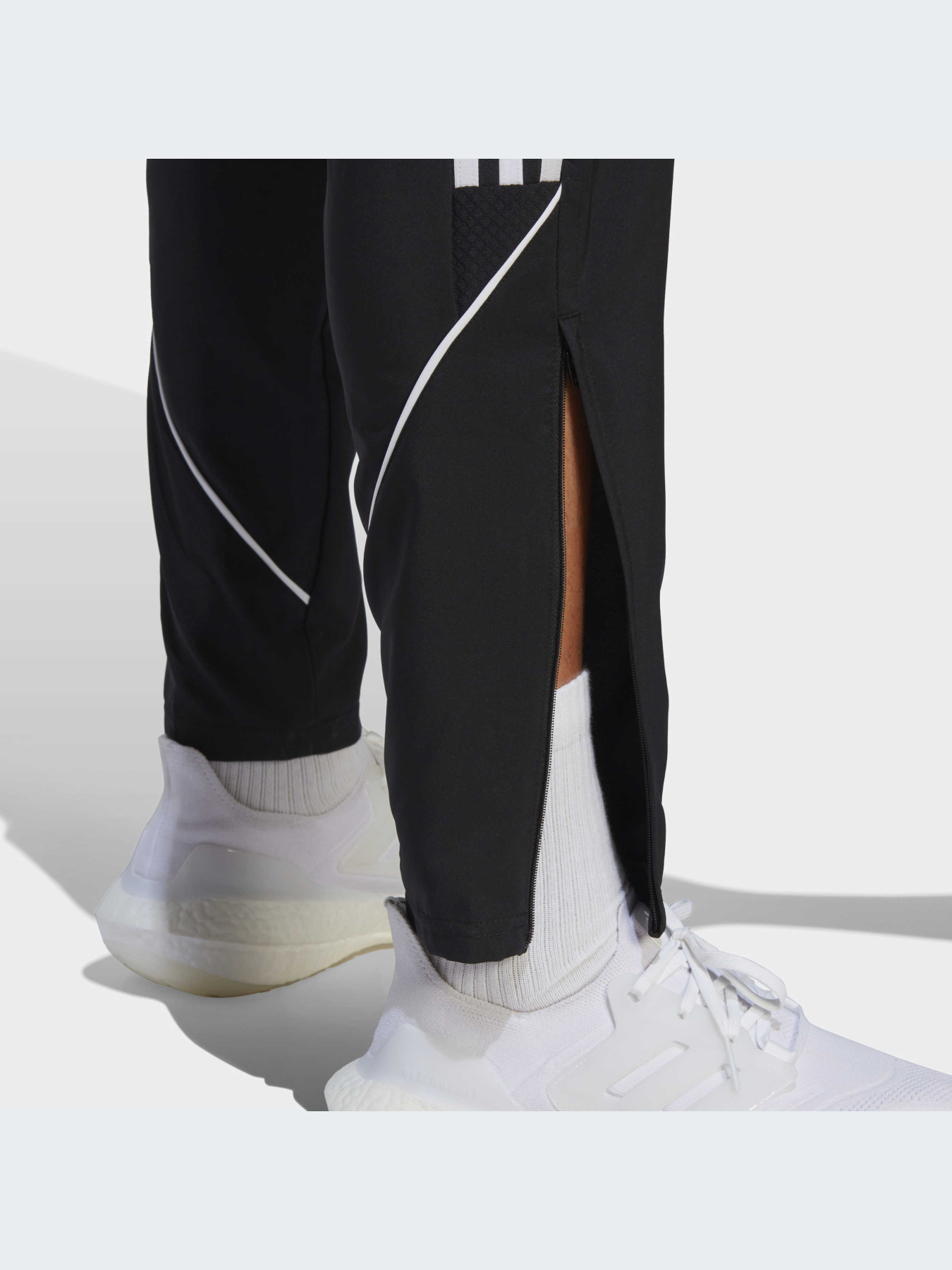 Штаны спортивные Adidas Tiro модель IB5012 Фото