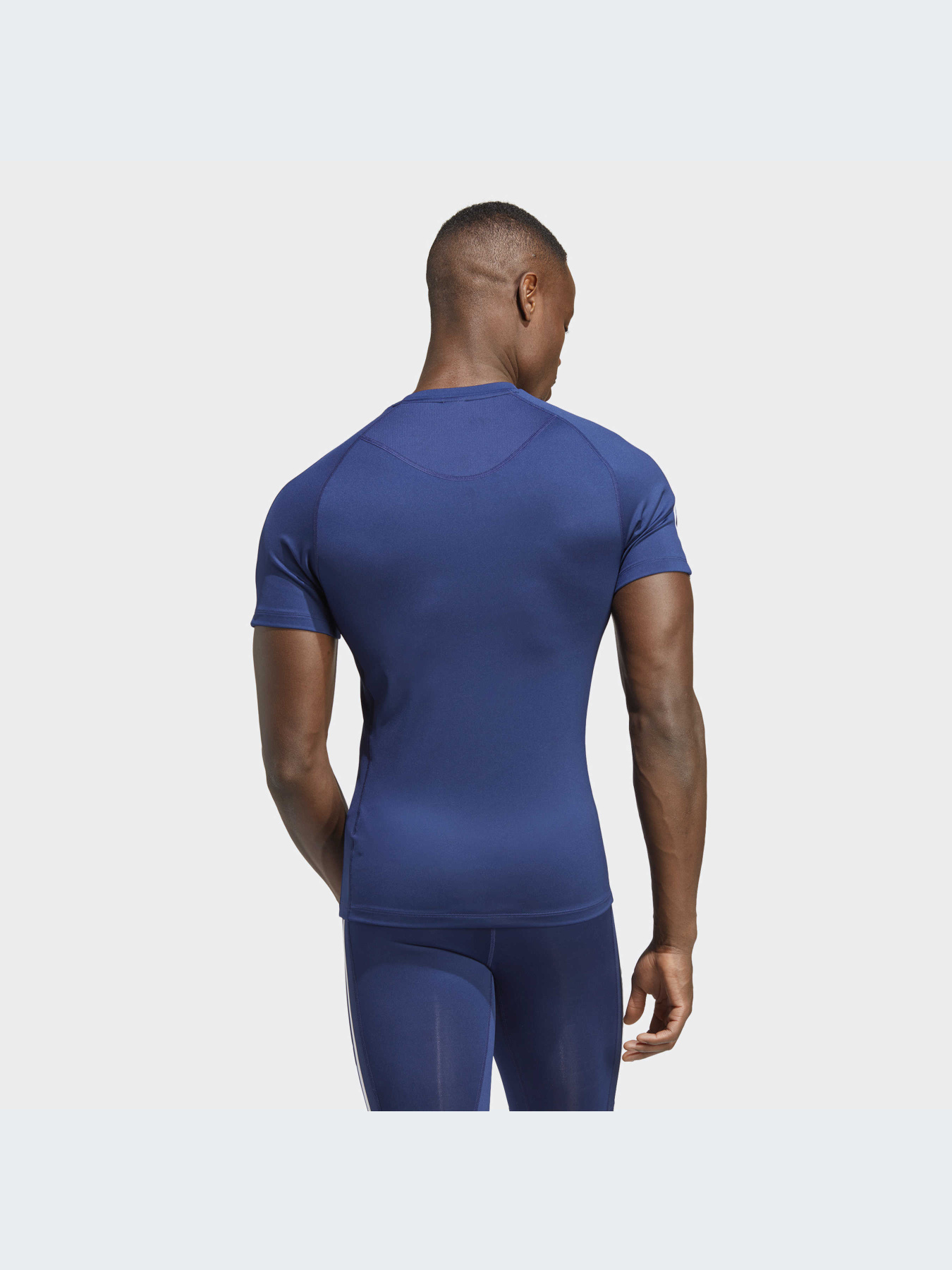 Футболка спортивная Adidas 3 Stripes модель IC2166 Фото