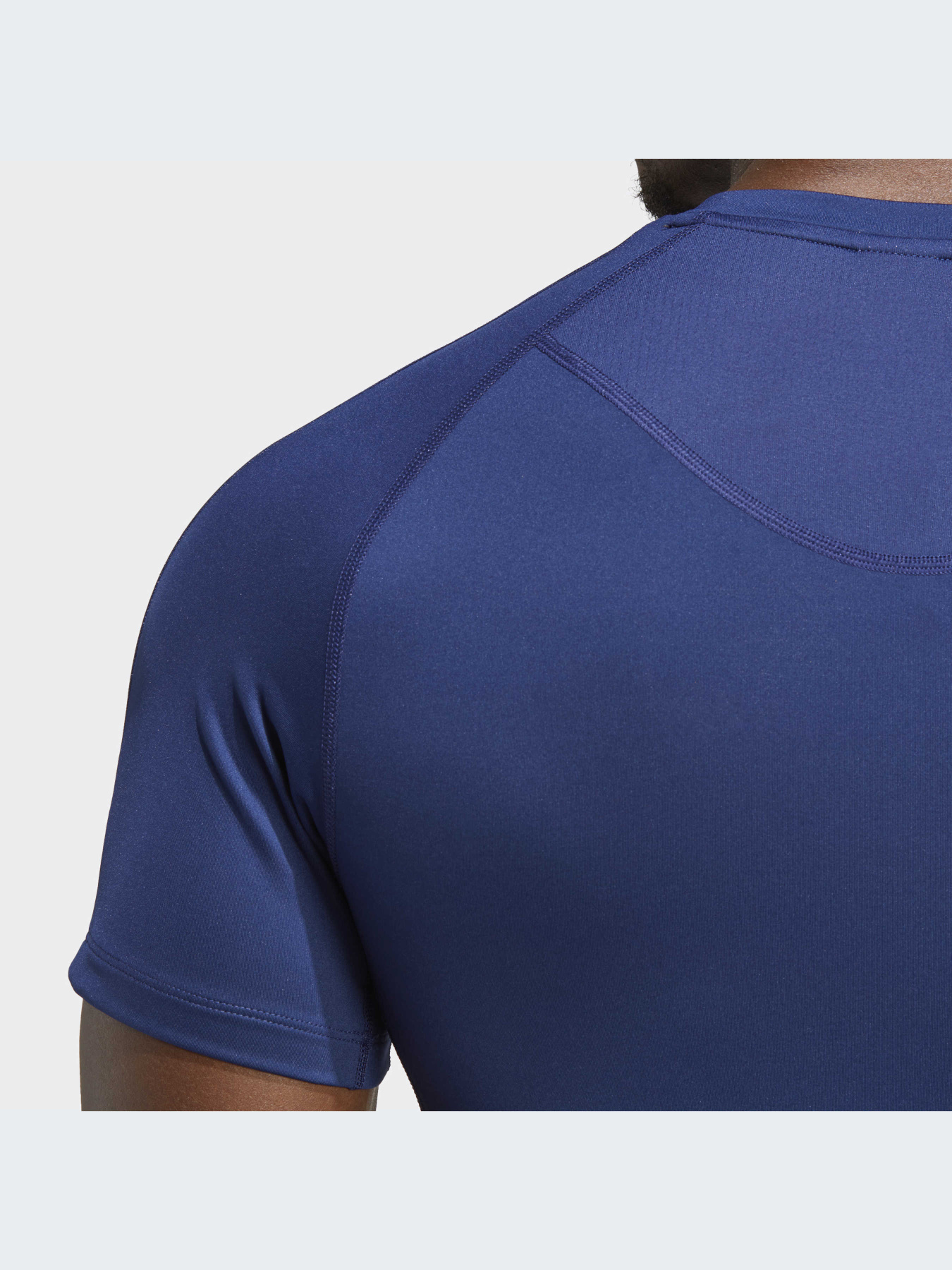 Футболка спортивная Adidas 3 Stripes модель IC2166 Фото