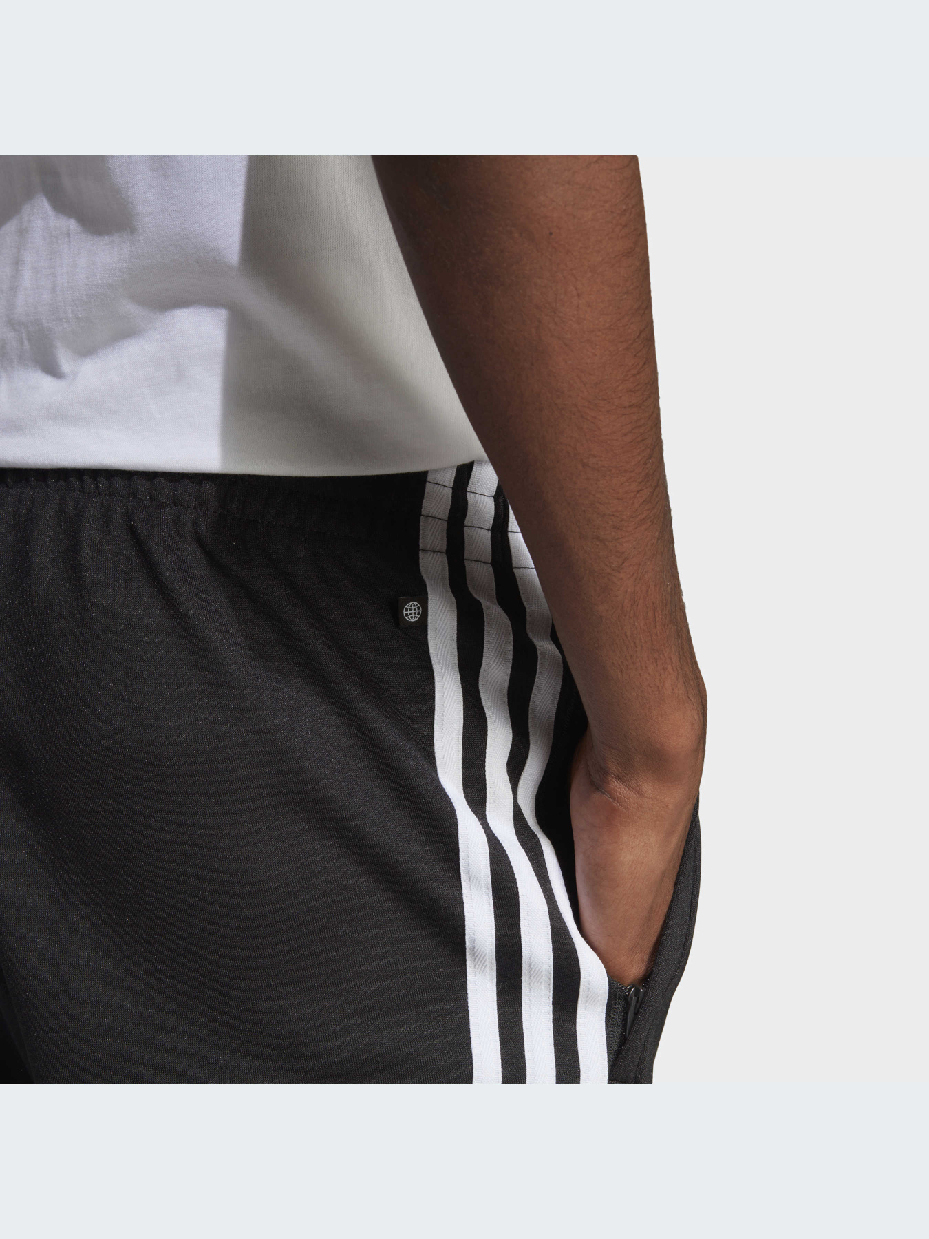 Спортивні штани Adidas модель IA4791 Фото