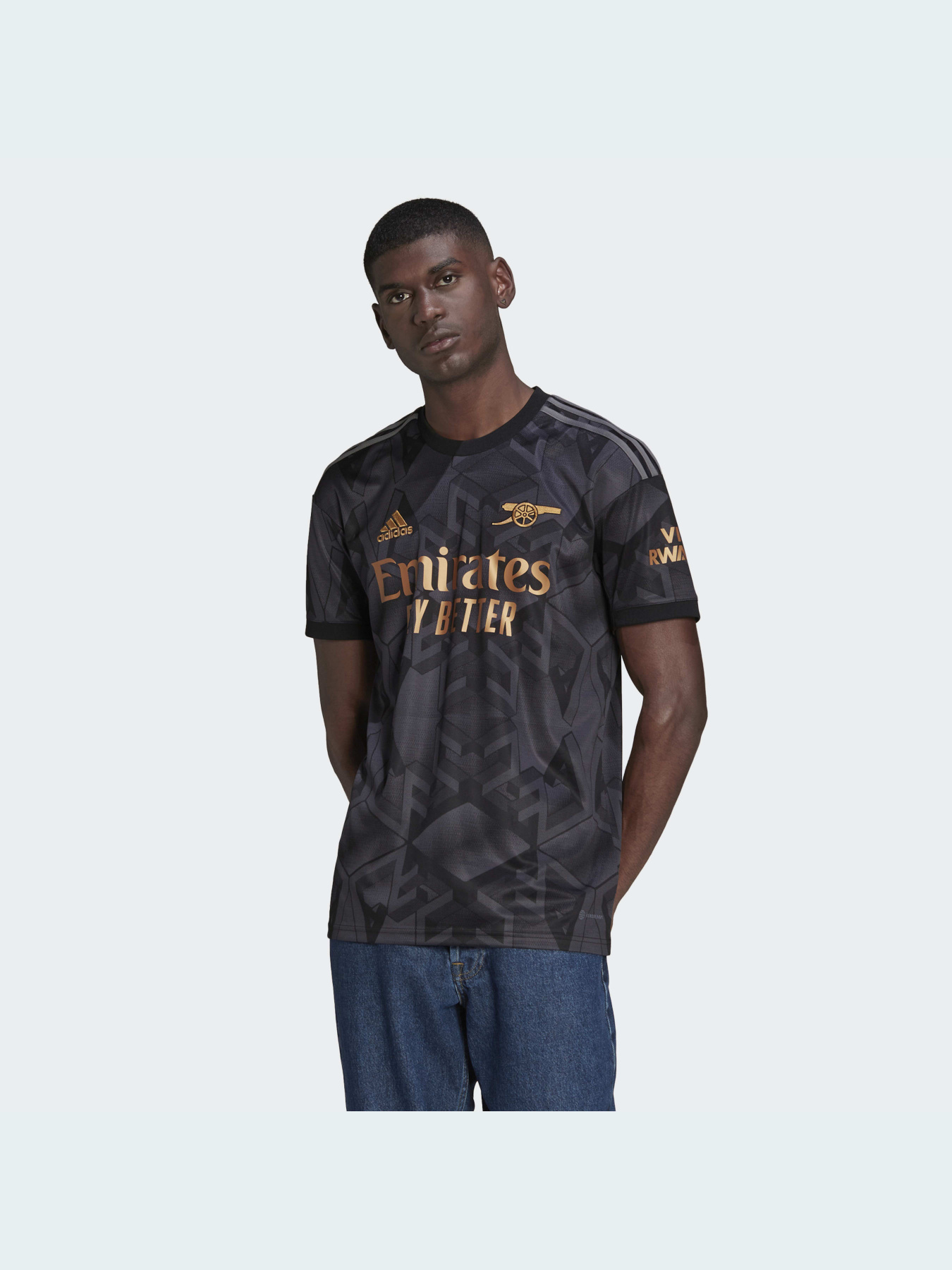 Спортивная футболка Adidas модель H35902 Спортивная футболка Adidas модель H35902 Фото