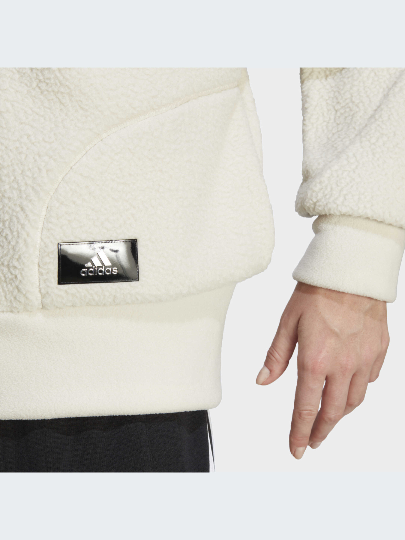 Демісезонна куртка Adidas модель HC8820 Фото