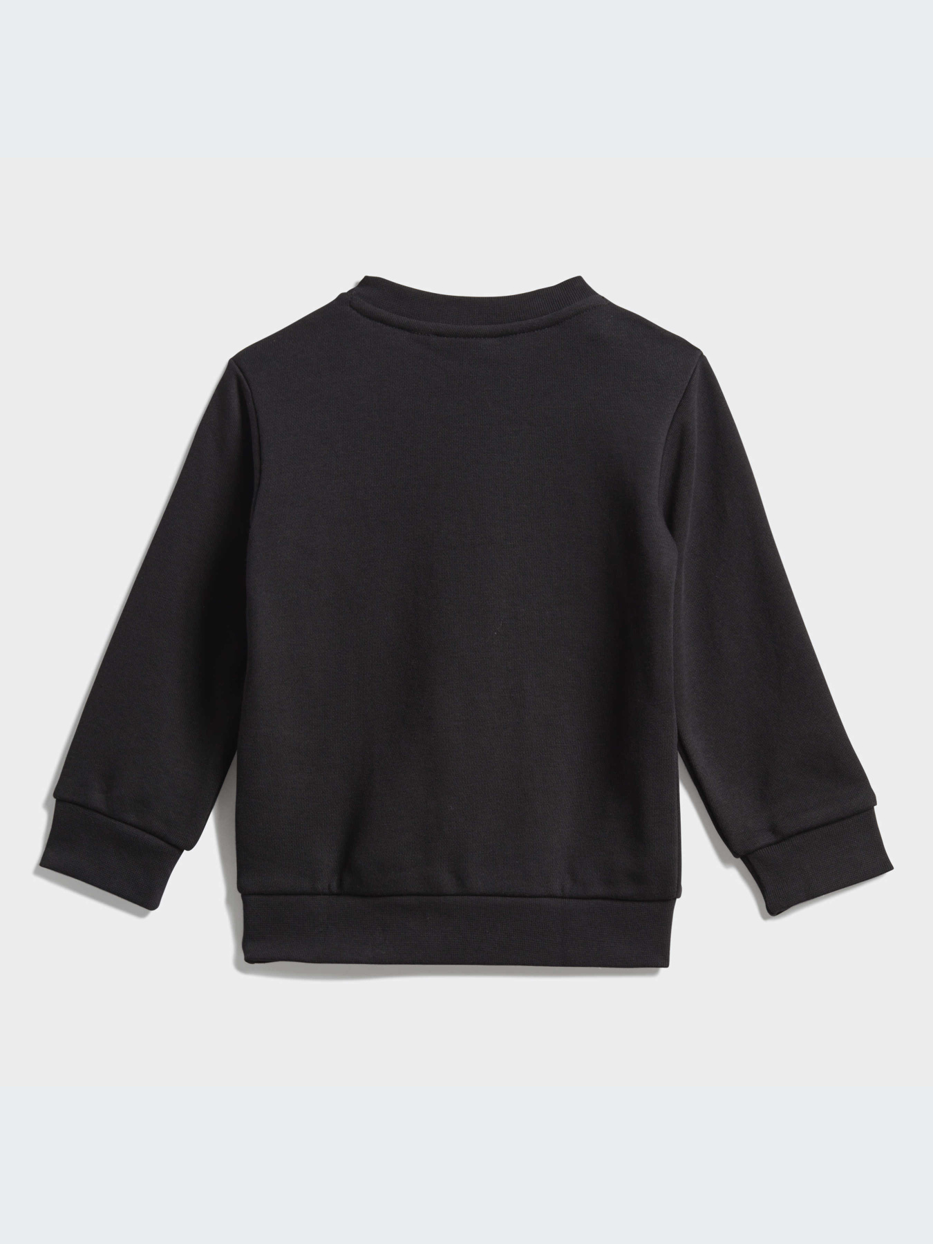 Спортивный костюм Adidas модель ED7679 Спортивный костюм Adidas модель ED7679 Фото