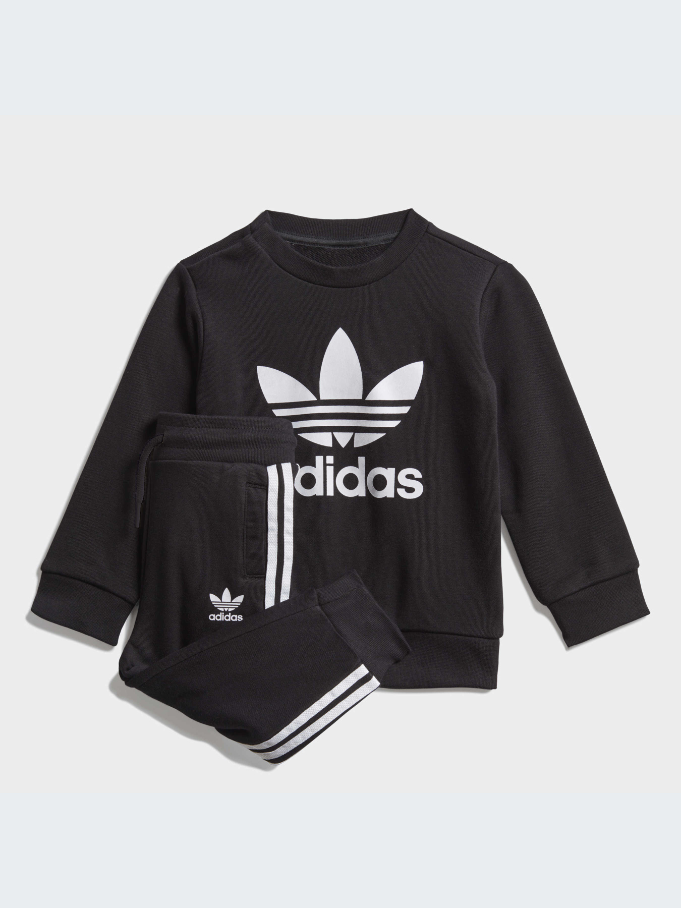 Спортивный костюм Adidas модель ED7679 Спортивный костюм Adidas модель ED7679 Фото